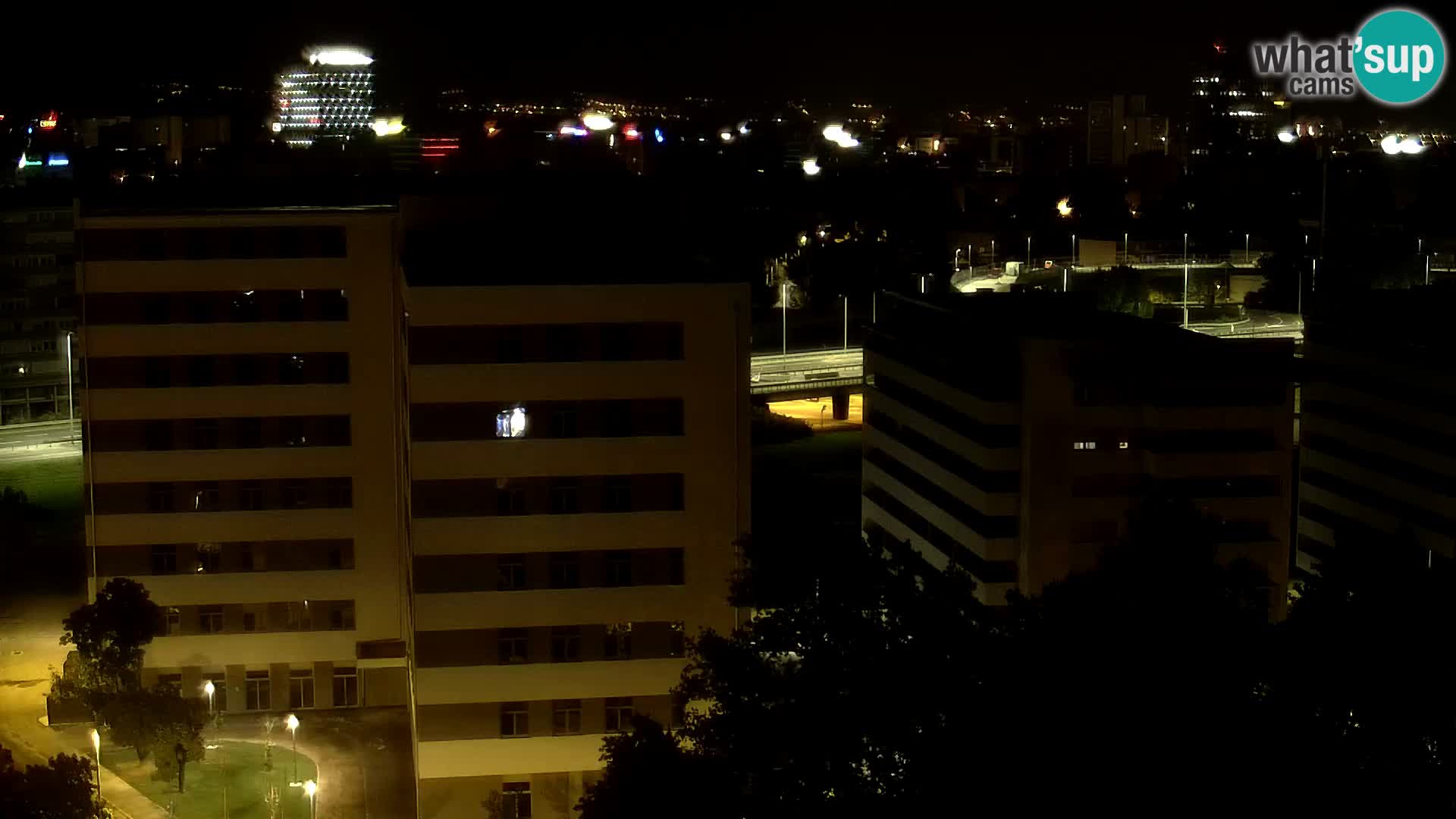 Web kamera Petlja Slavonska – Držićeva  – Zagreb Live