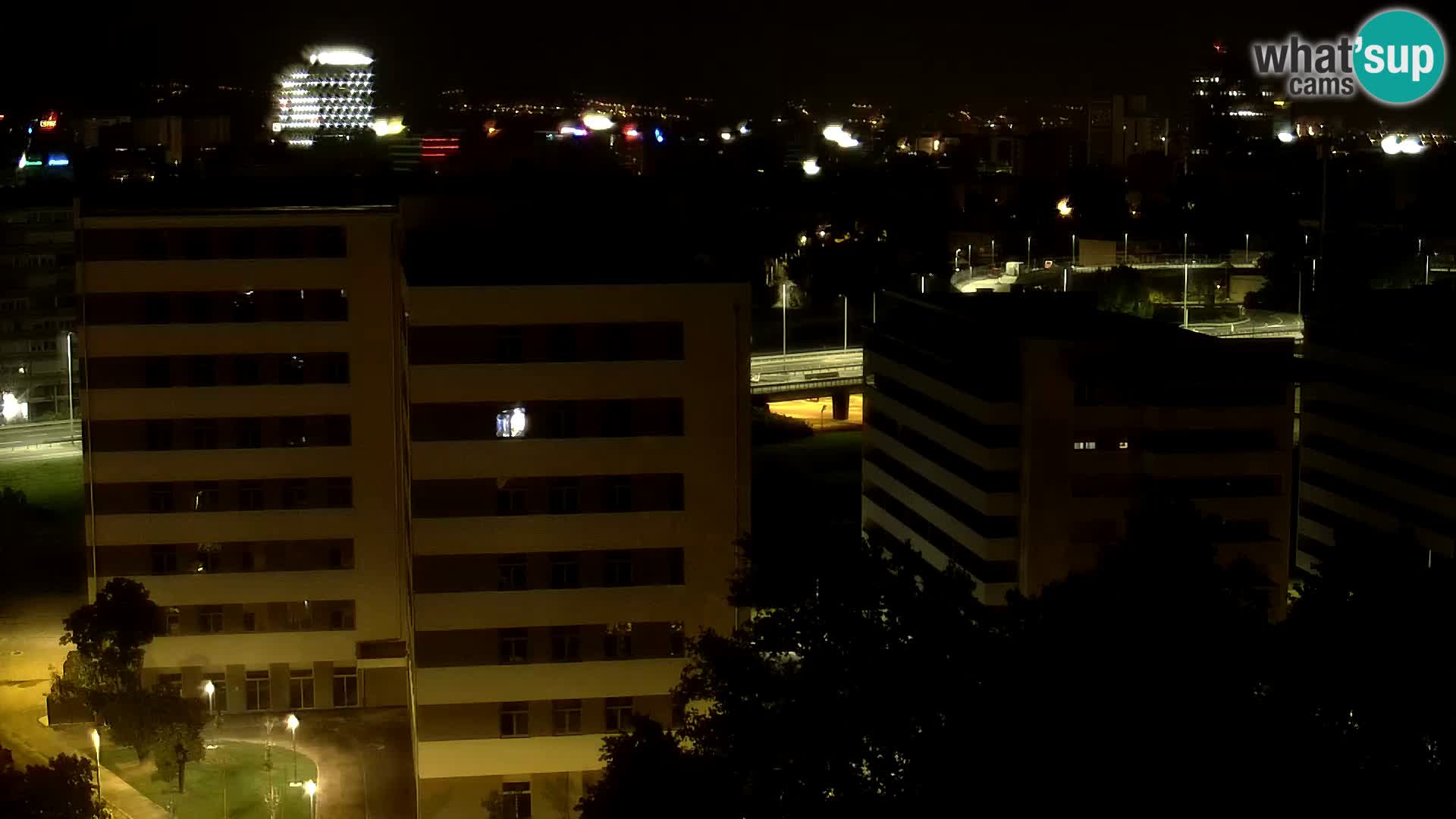 Rond-point en direct traversant les avenues Slavonska et Marin Držić à Zagreb webcam