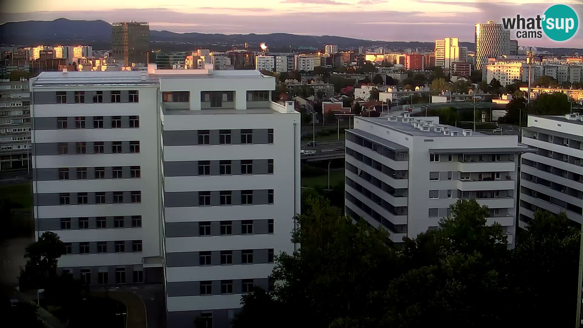 Live Interchange of Slavonska Avenue and Marin Držić Avenue in Zagreb webcam