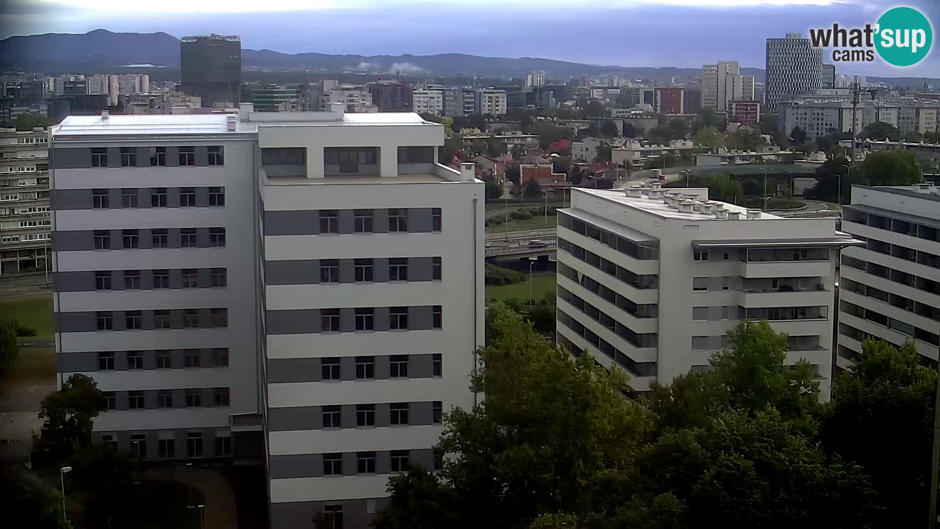 Rond-point en direct traversant les avenues Slavonska et Marin Držić à Zagreb webcam