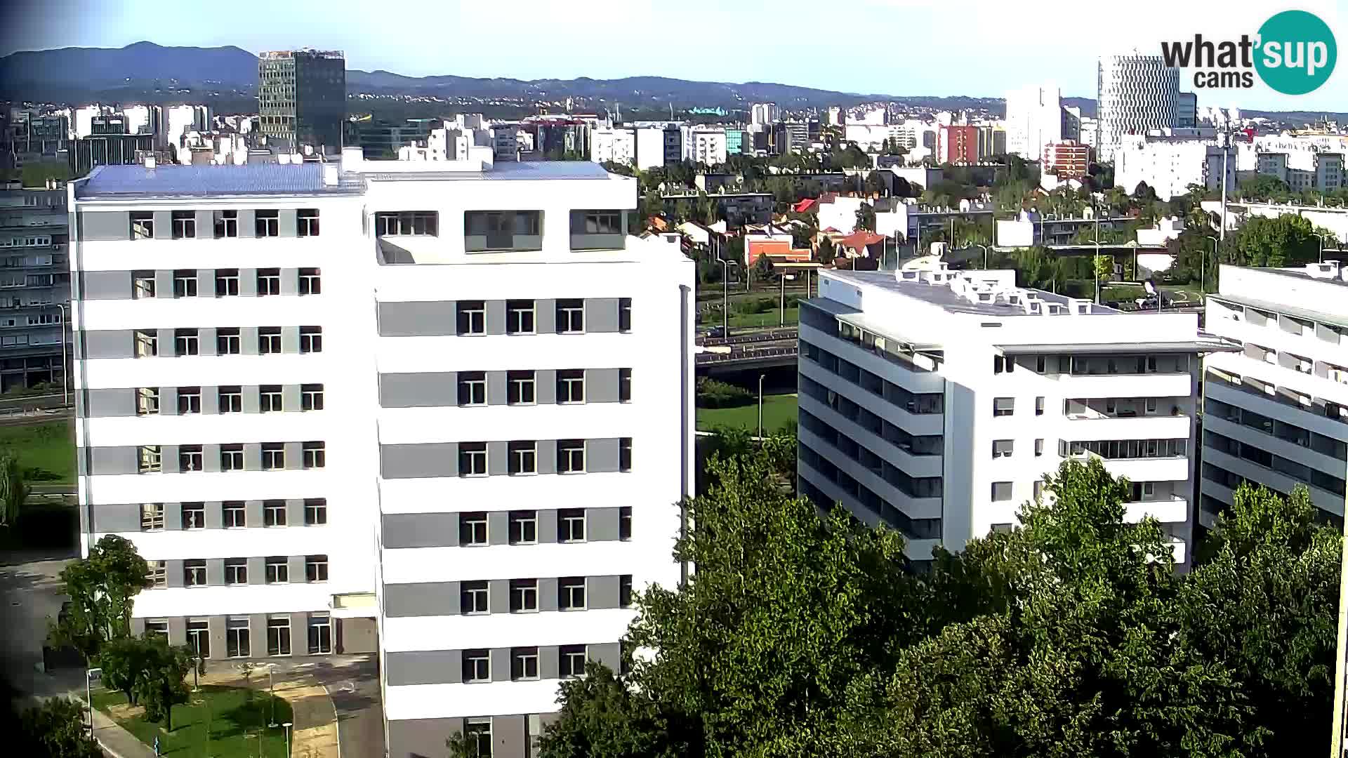 Rond-point en direct traversant les avenues Slavonska et Marin Držić à Zagreb webcam