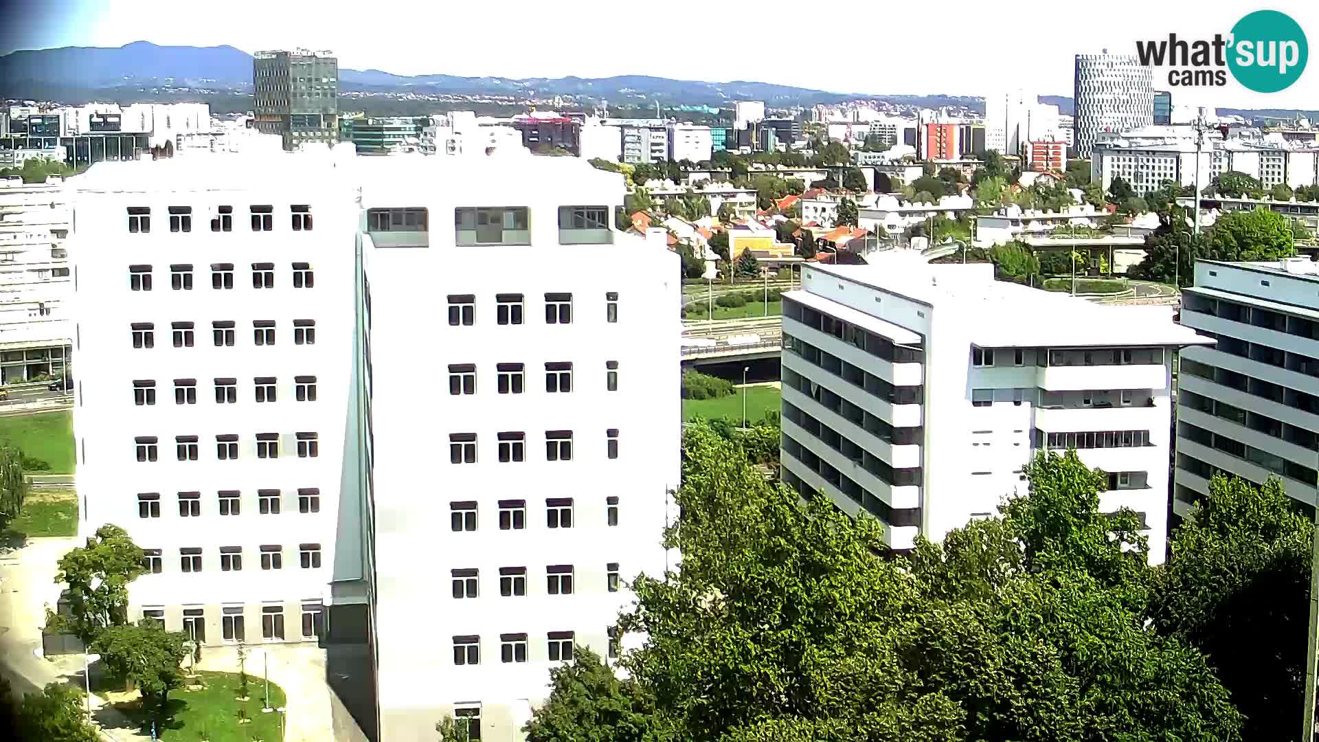 Live Interchange of Slavonska Avenue and Marin Držić Avenue in Zagreb webcam