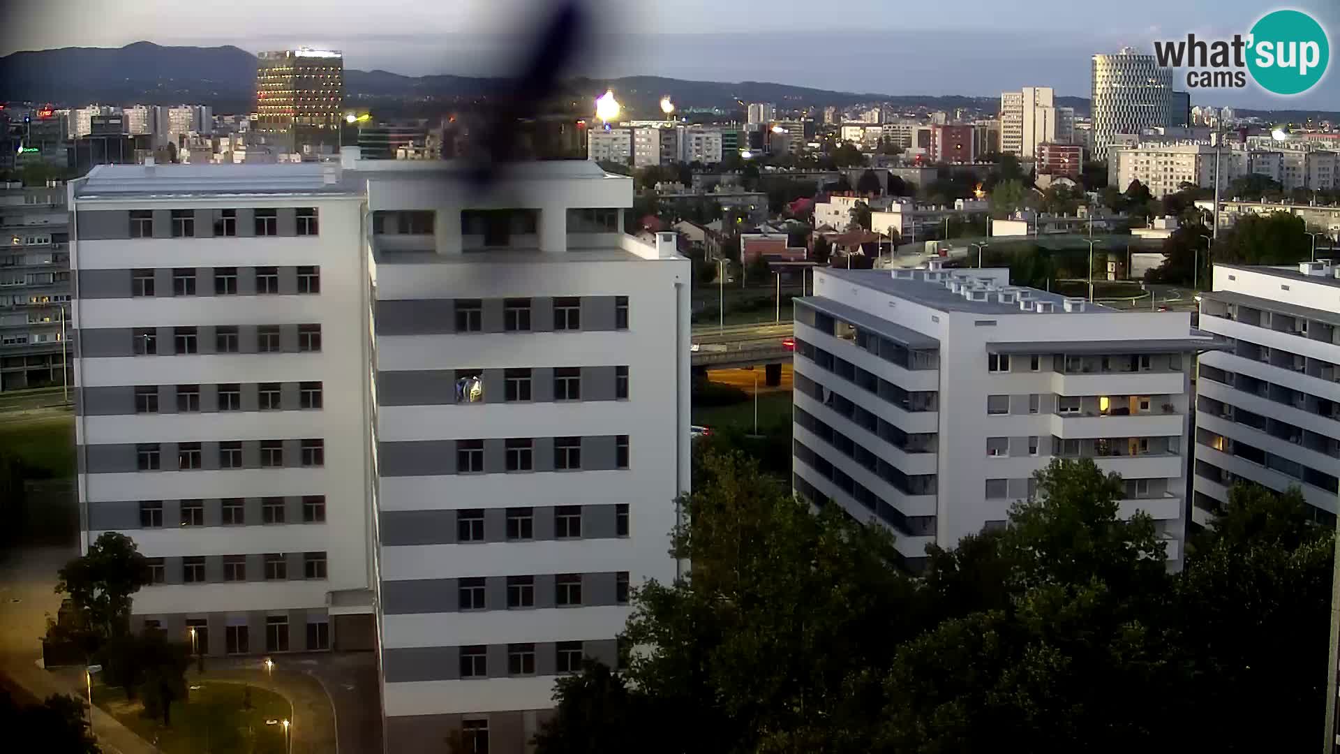 Live-Kreisverkehr Slavonska und Marin Držić Avenue zur Zagreb Webcam