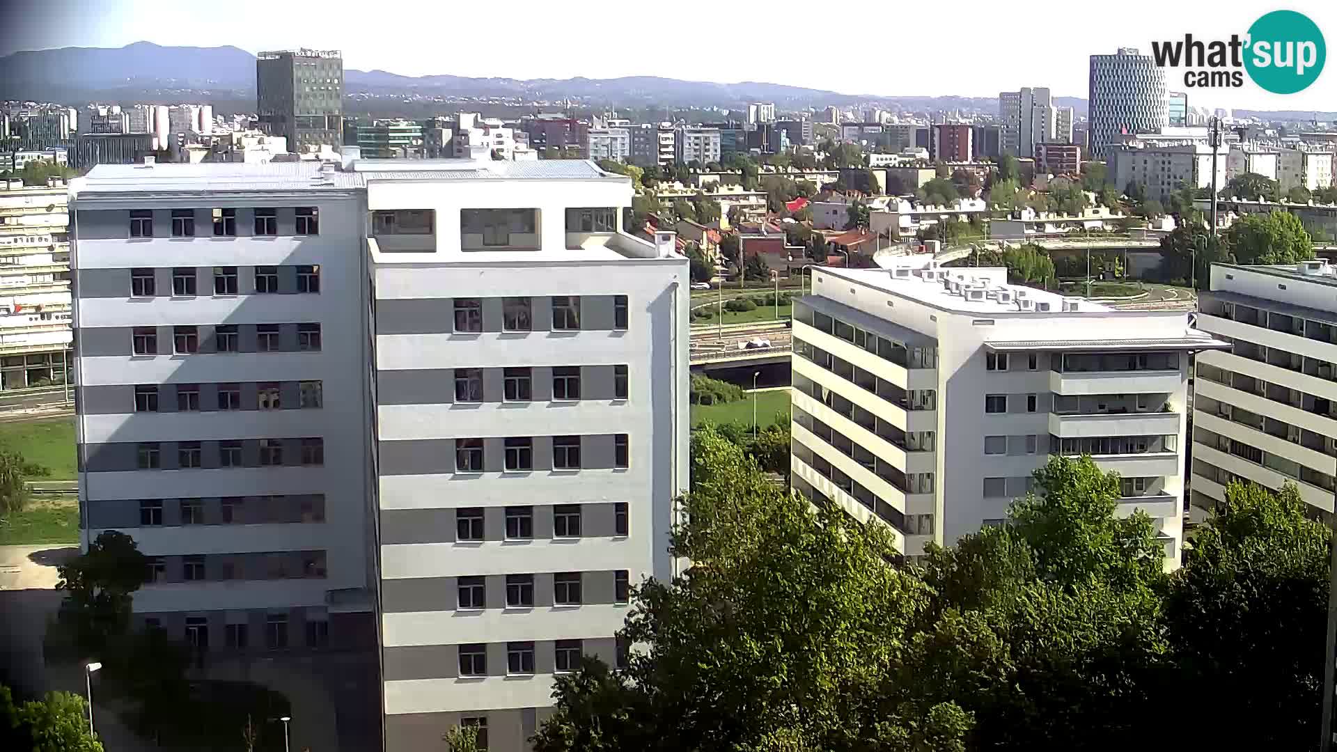 Web kamera Petlja Slavonska – Držićeva  – Zagreb Live