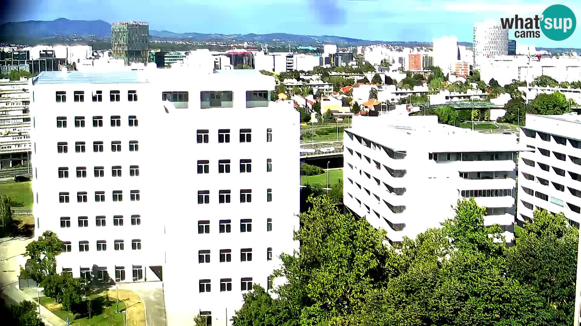 Rond-point en direct traversant les avenues Slavonska et Marin Držić à Zagreb webcam