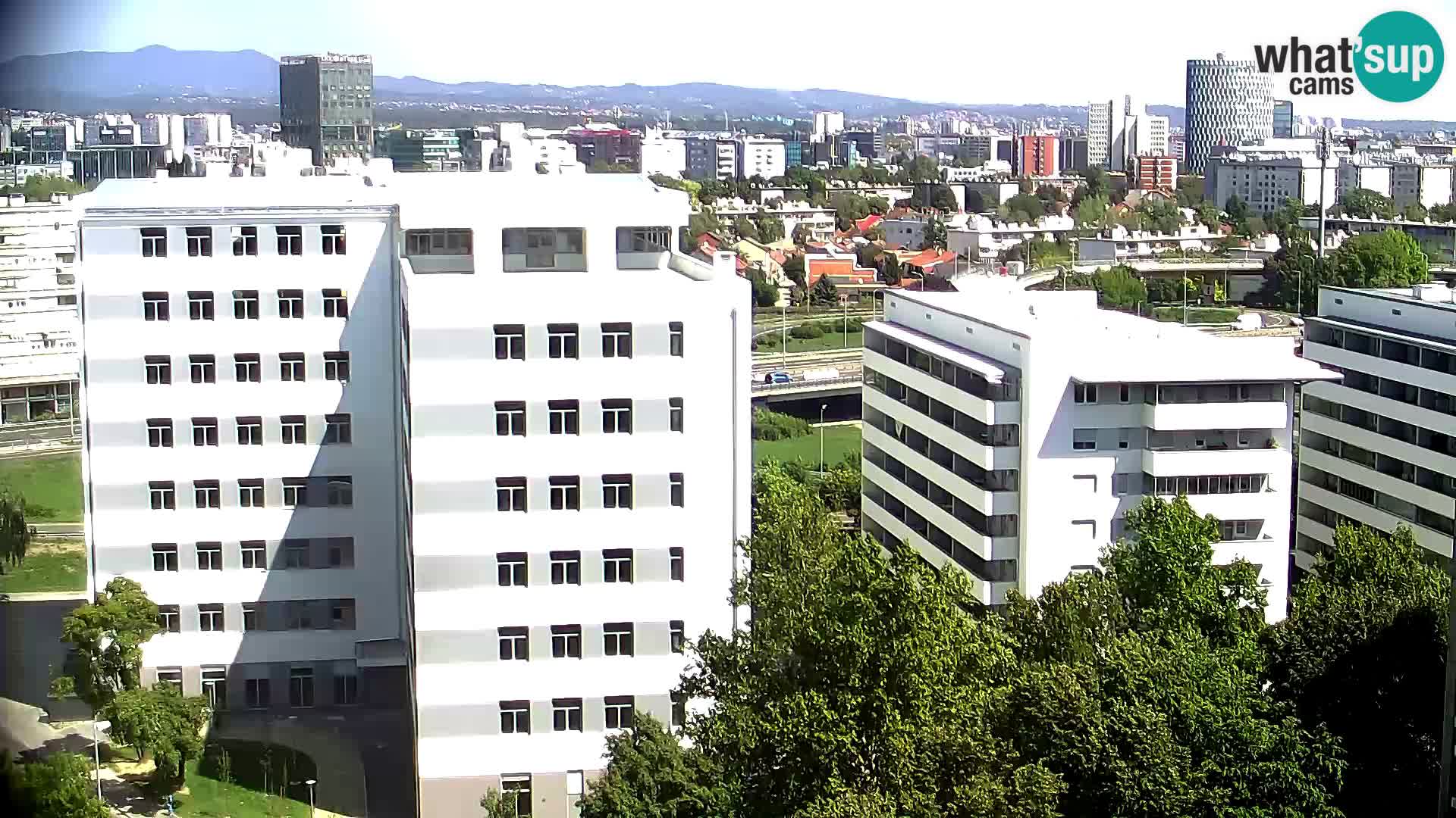 Live-Kreisverkehr Slavonska und Marin Držić Avenue zur Zagreb Webcam