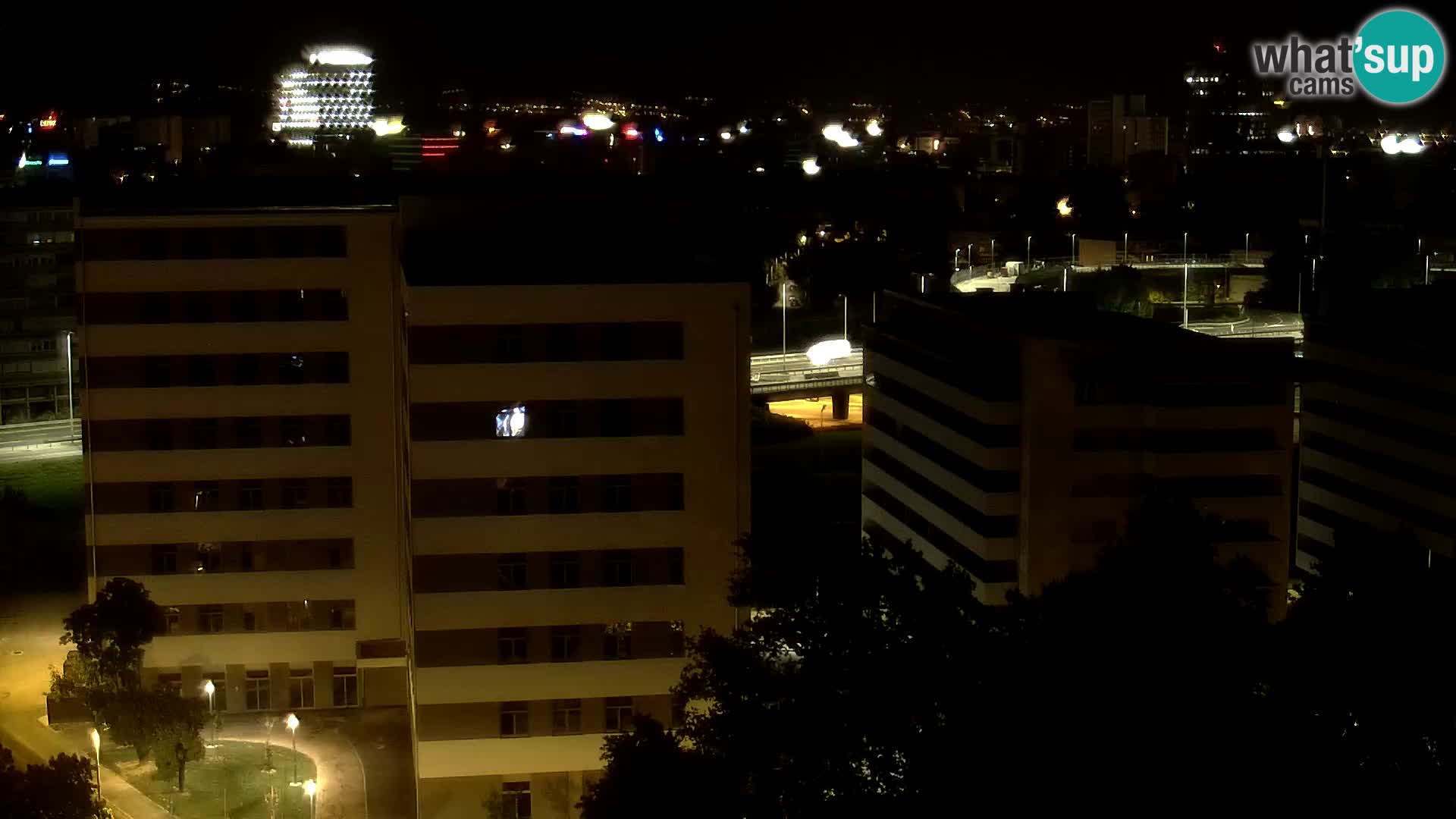 Web kamera Petlja Slavonska – Držićeva  – Zagreb Live