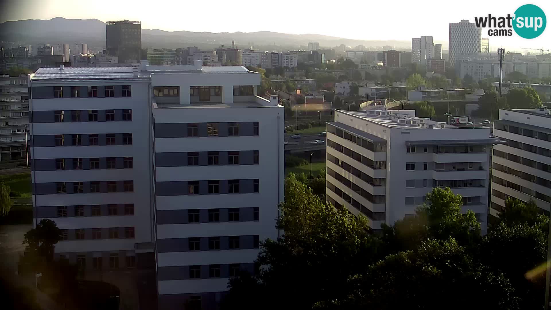 Live-Kreisverkehr Slavonska und Marin Držić Avenue zur Zagreb Webcam