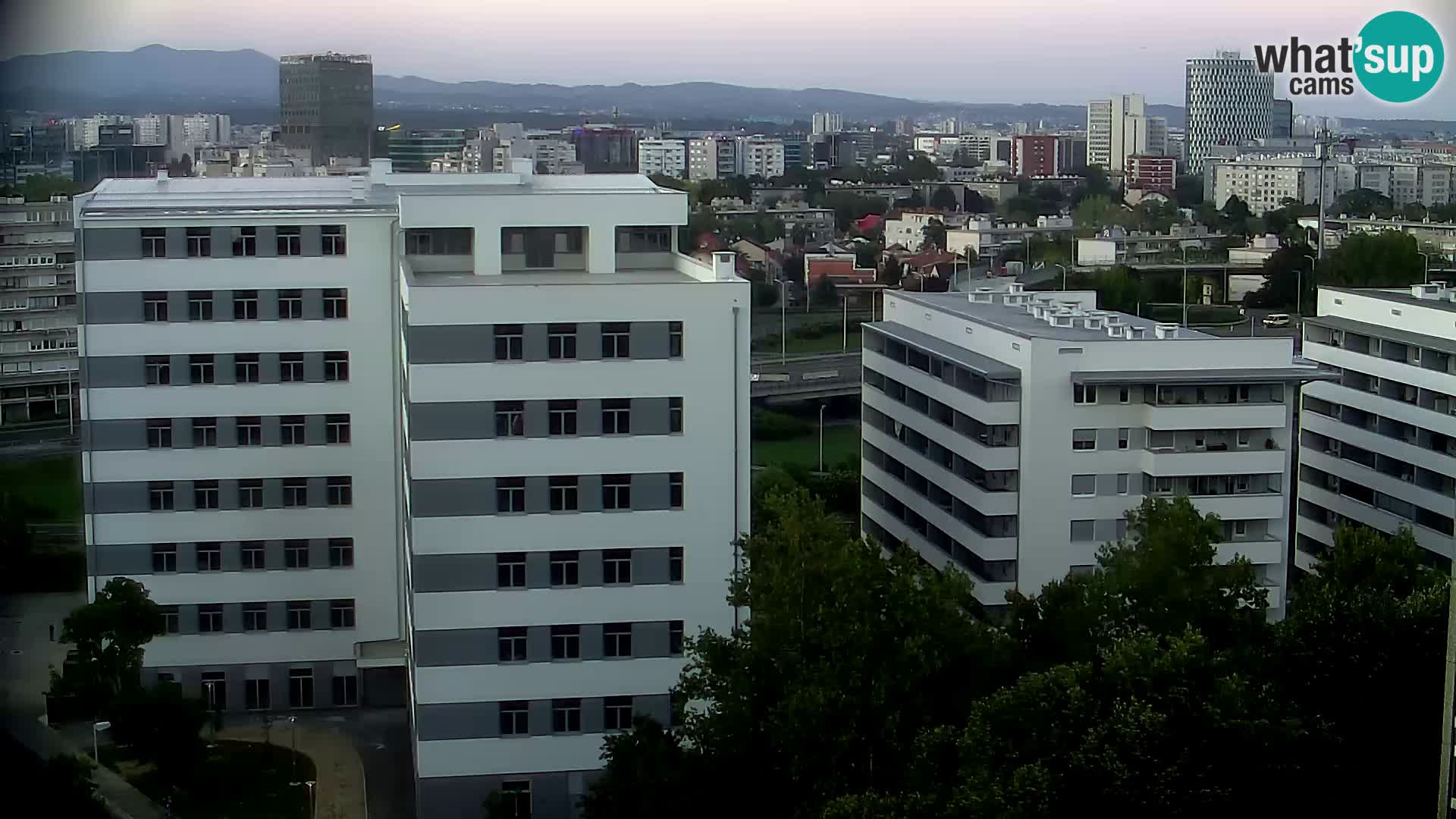 Live-Kreisverkehr Slavonska und Marin Držić Avenue zur Zagreb Webcam