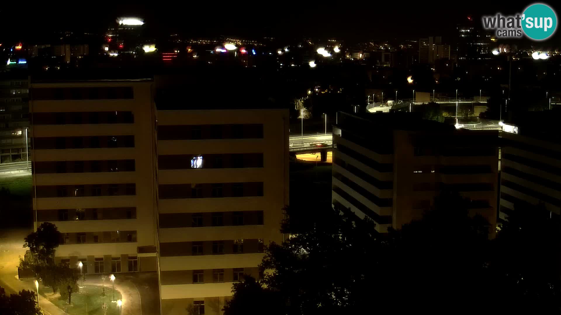 Rond-point en direct traversant les avenues Slavonska et Marin Držić à Zagreb webcam