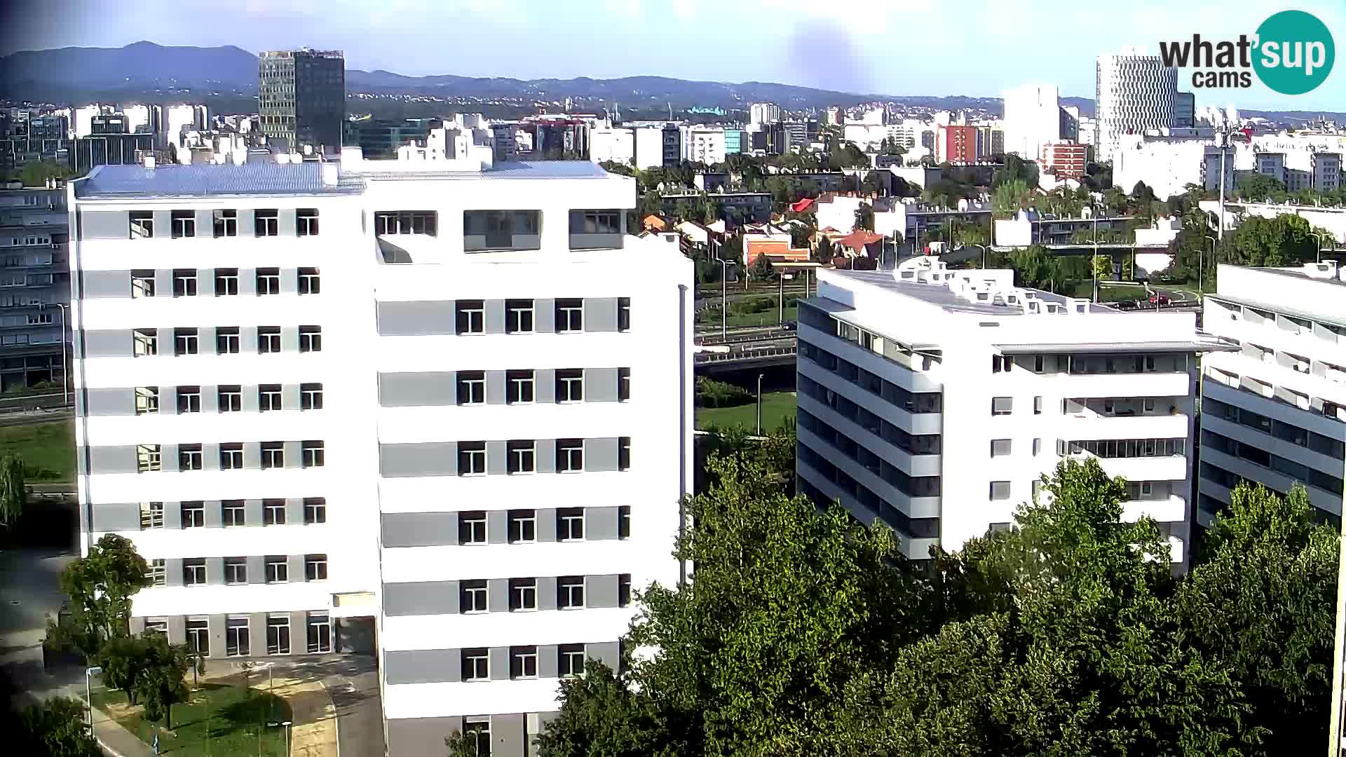 Web kamera Petlja Slavonska – Držićeva  – Zagreb Live