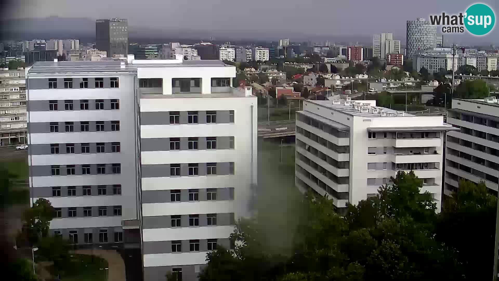 Live-Kreisverkehr Slavonska und Marin Držić Avenue zur Zagreb Webcam