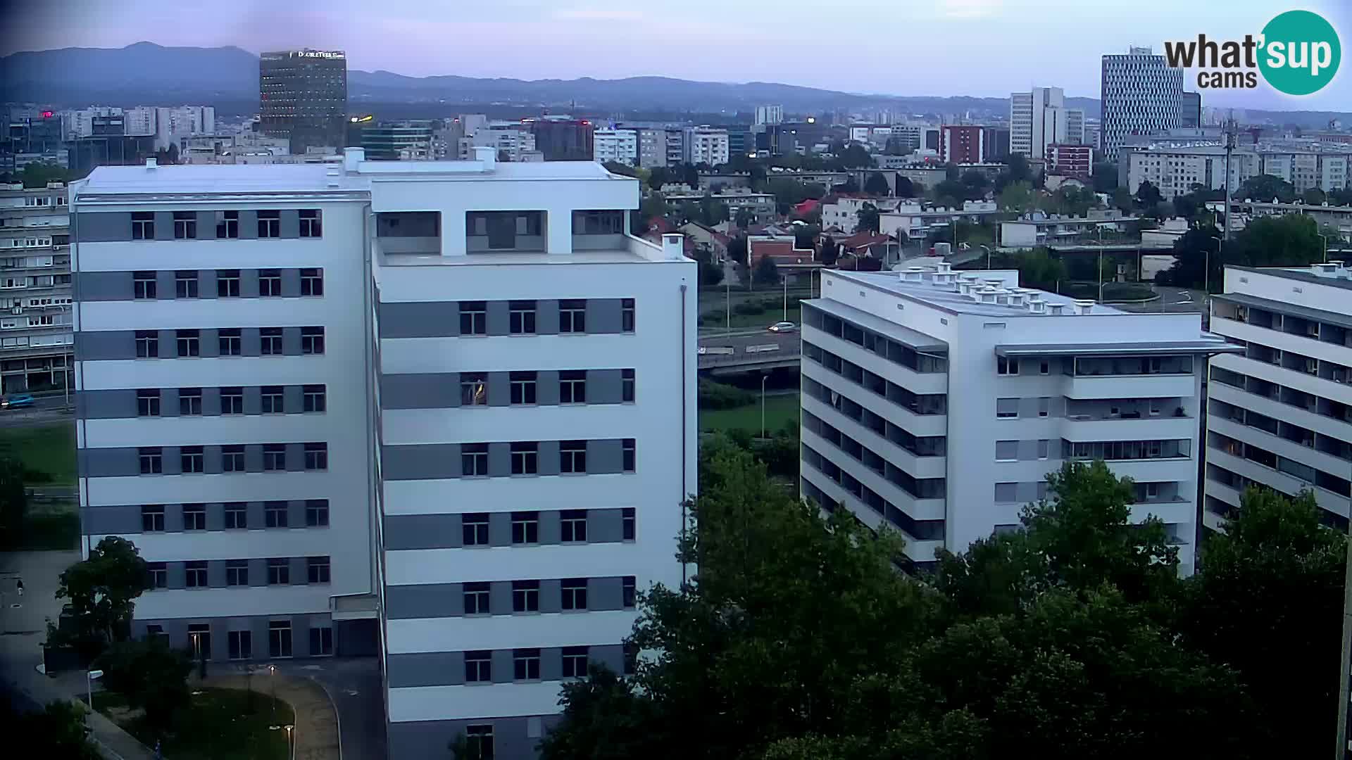 Rond-point en direct traversant les avenues Slavonska et Marin Držić à Zagreb webcam