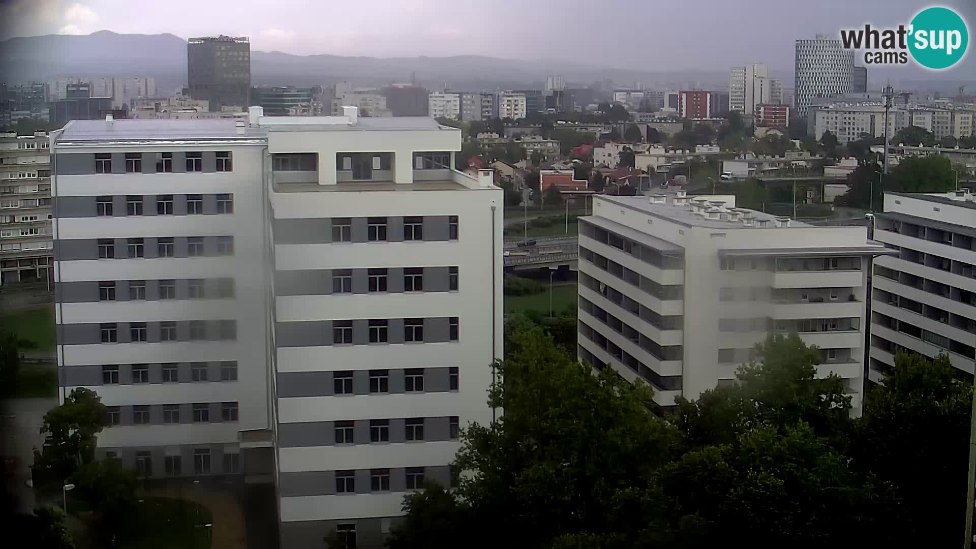 Live-Kreisverkehr Slavonska und Marin Držić Avenue zur Zagreb Webcam
