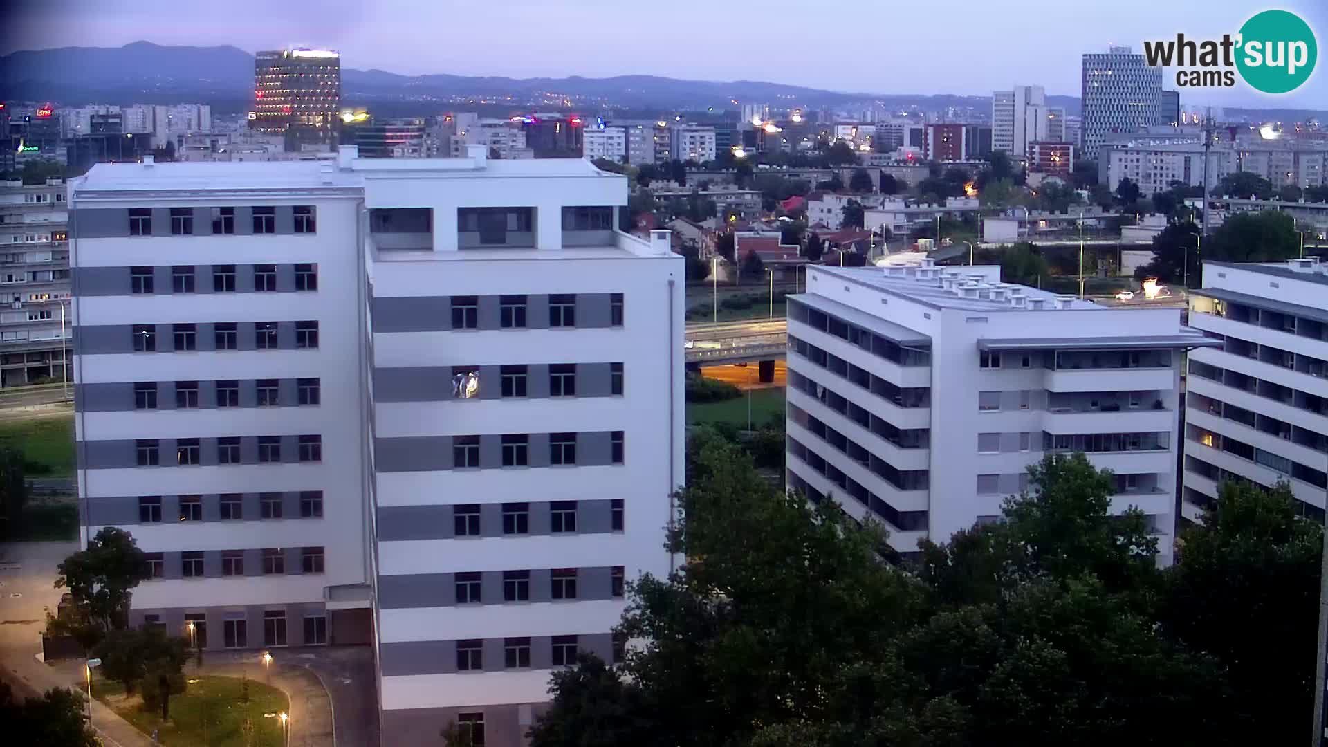Krožišče Slavonske in Marin Držićeve ulice v Zagrebu v živo