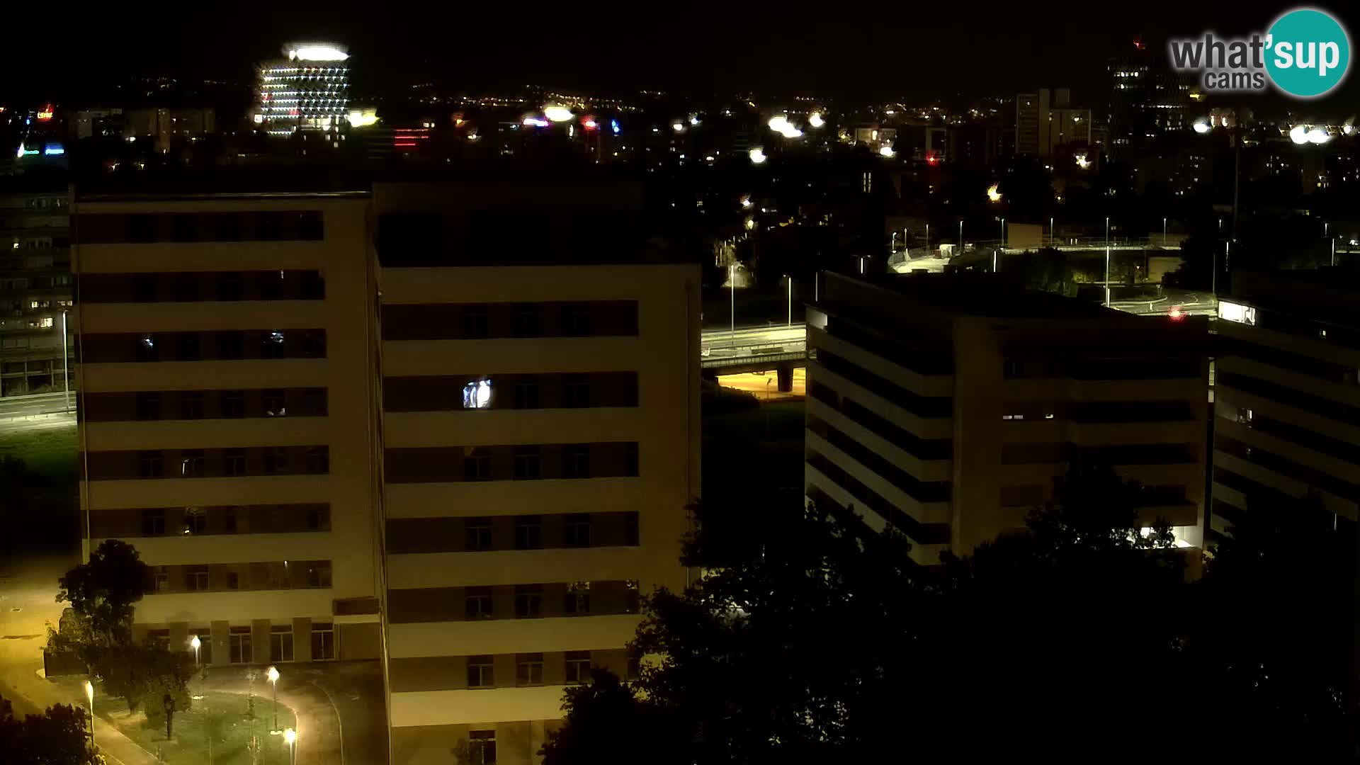 Web kamera Petlja Slavonska – Držićeva  – Zagreb Live