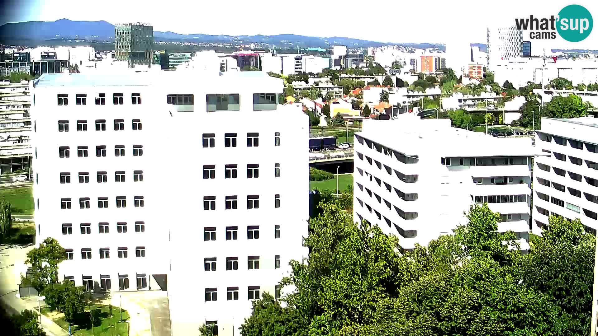 Krožišče Slavonske in Marin Držićeve ulice v Zagrebu v živo