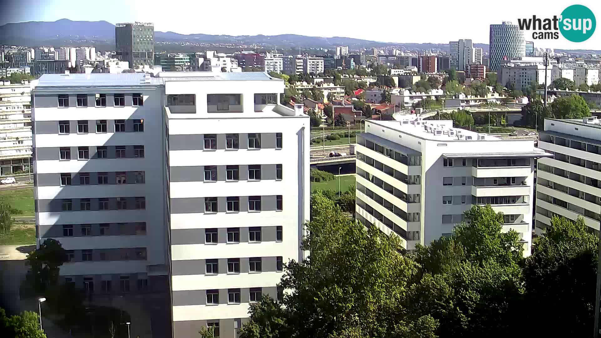 Rond-point en direct traversant les avenues Slavonska et Marin Držić à Zagreb webcam