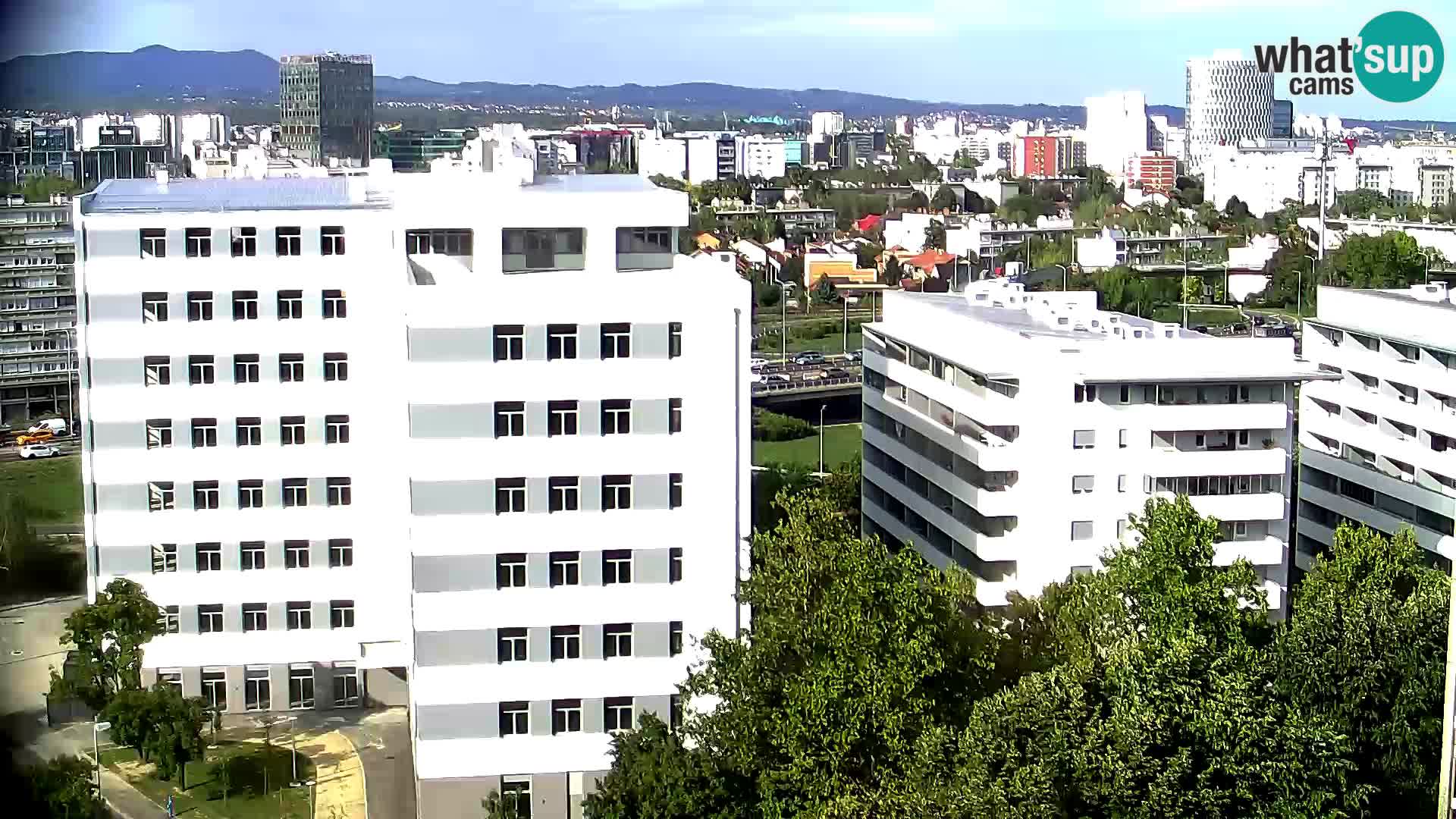 Live Interchange of Slavonska Avenue and Marin Držić Avenue in Zagreb webcam