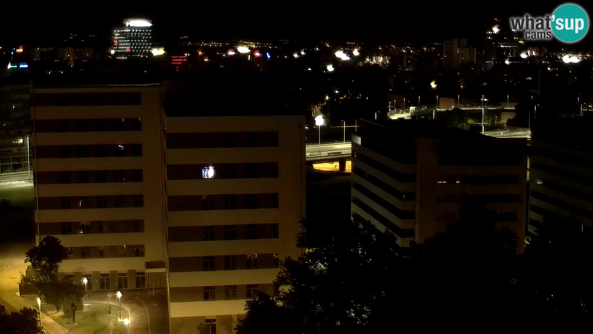 Web kamera Petlja Slavonska – Držićeva  – Zagreb Live