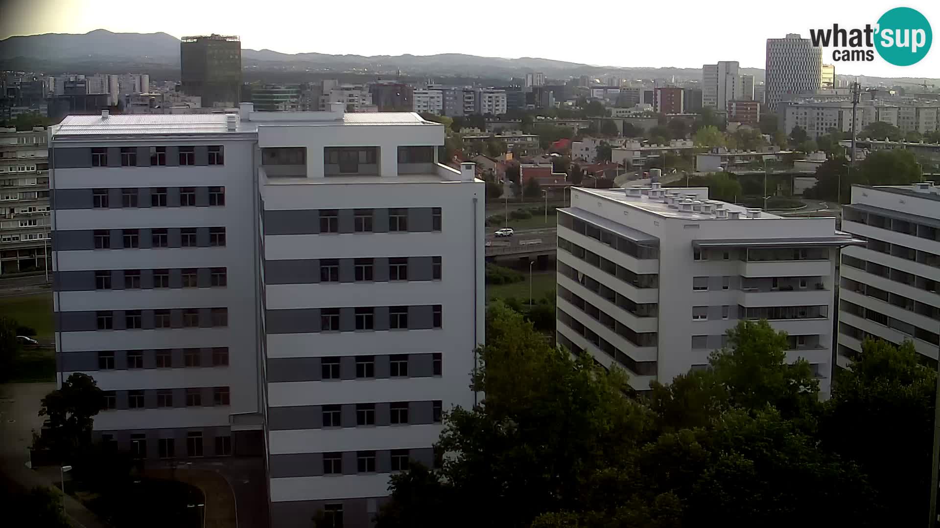 Rond-point en direct traversant les avenues Slavonska et Marin Držić à Zagreb webcam