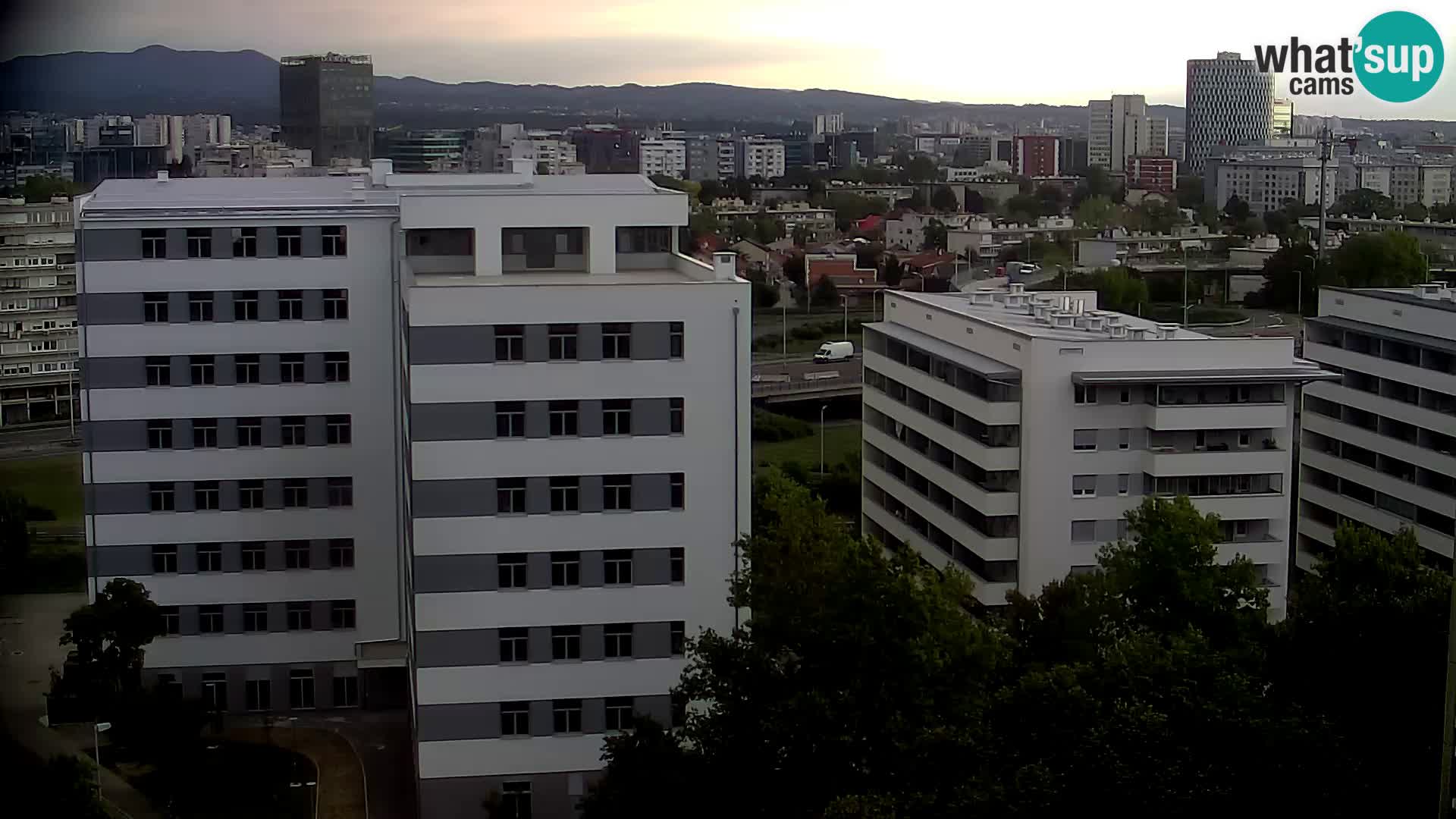 Live Interchange of Slavonska Avenue and Marin Držić Avenue in Zagreb webcam