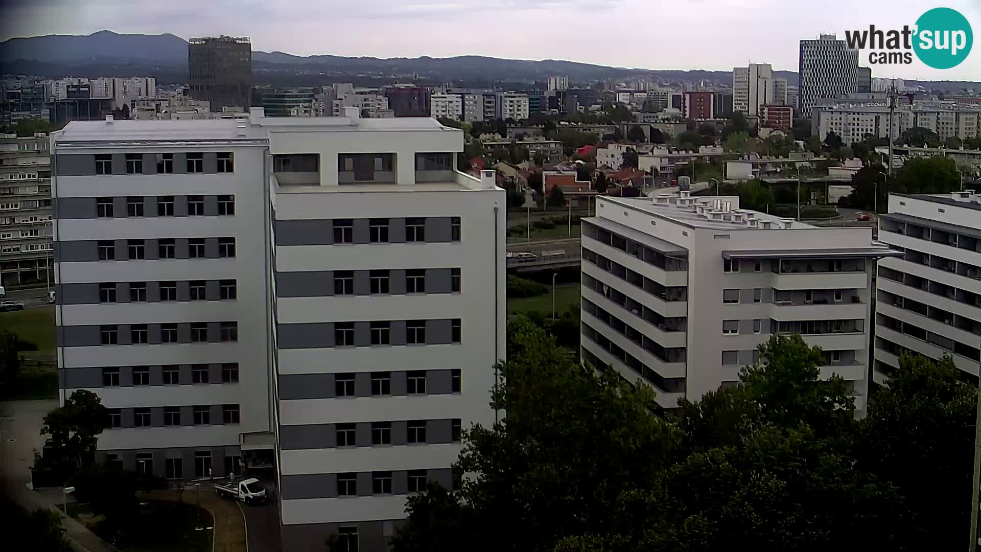 Rond-point en direct traversant les avenues Slavonska et Marin Držić à Zagreb webcam