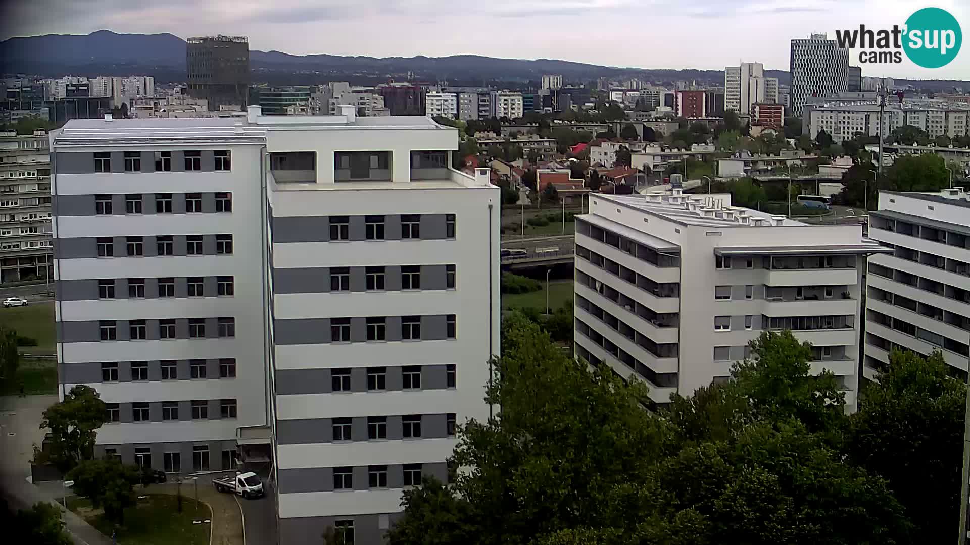 Krožišče Slavonske in Marin Držićeve ulice v Zagrebu v živo