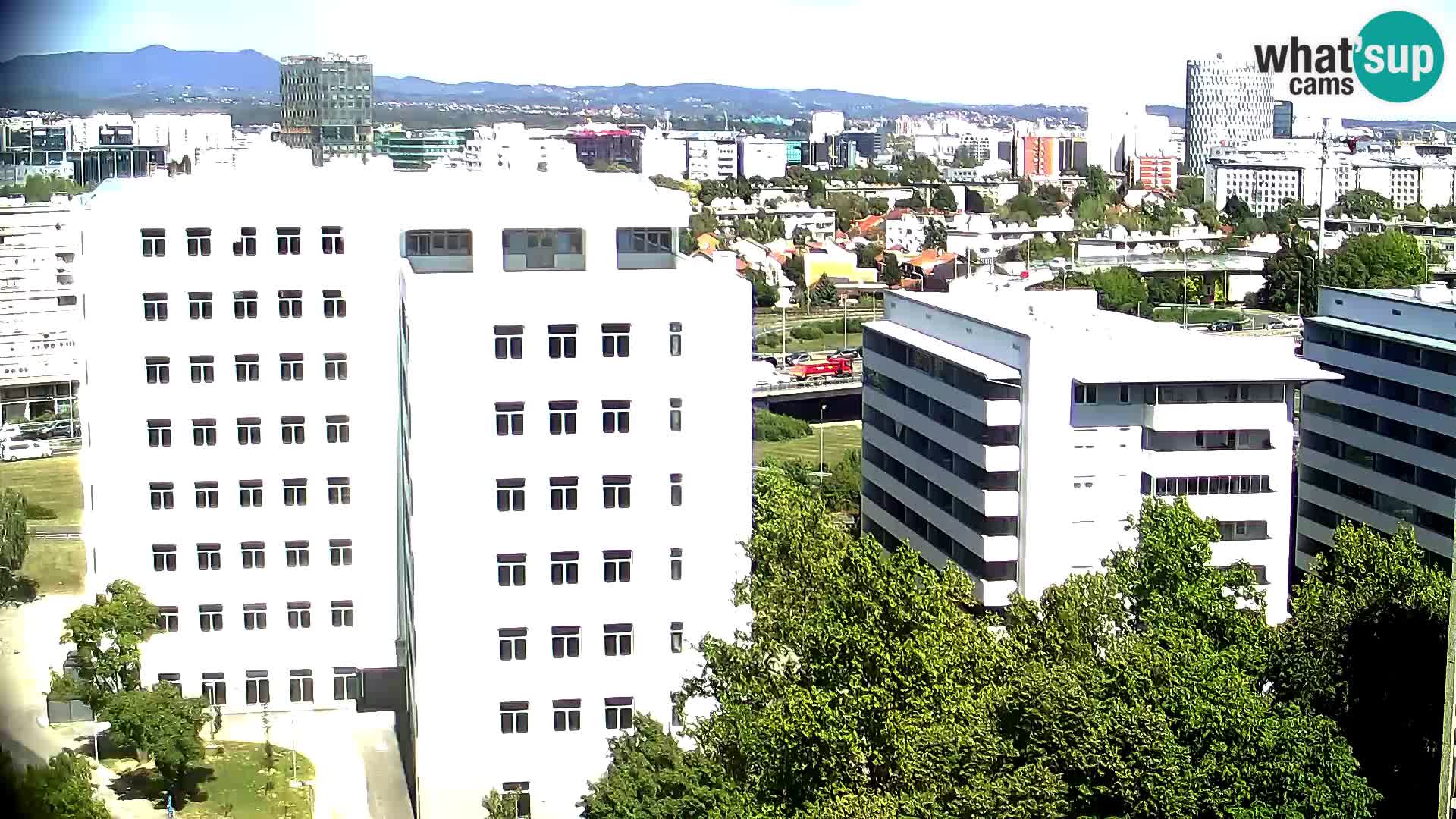 Rond-point en direct traversant les avenues Slavonska et Marin Držić à Zagreb webcam