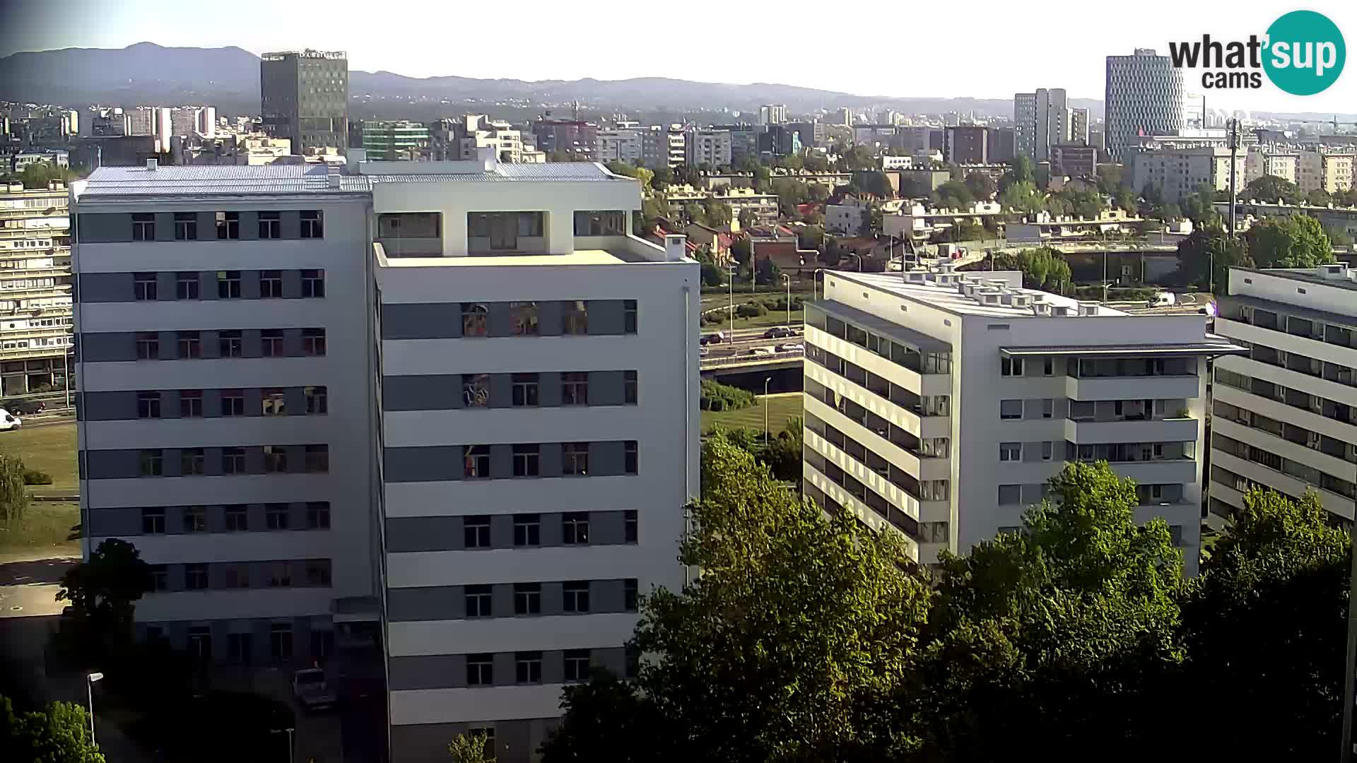 Live-Kreisverkehr Slavonska und Marin Držić Avenue zur Zagreb Webcam