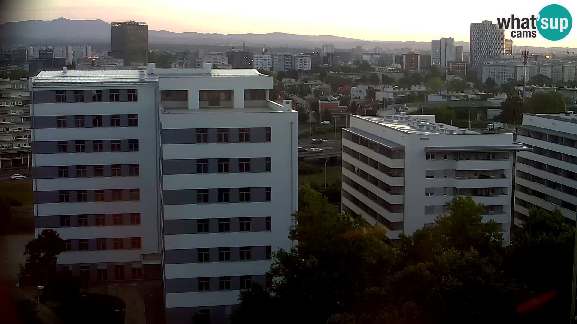Rond-point en direct traversant les avenues Slavonska et Marin Držić à Zagreb webcam