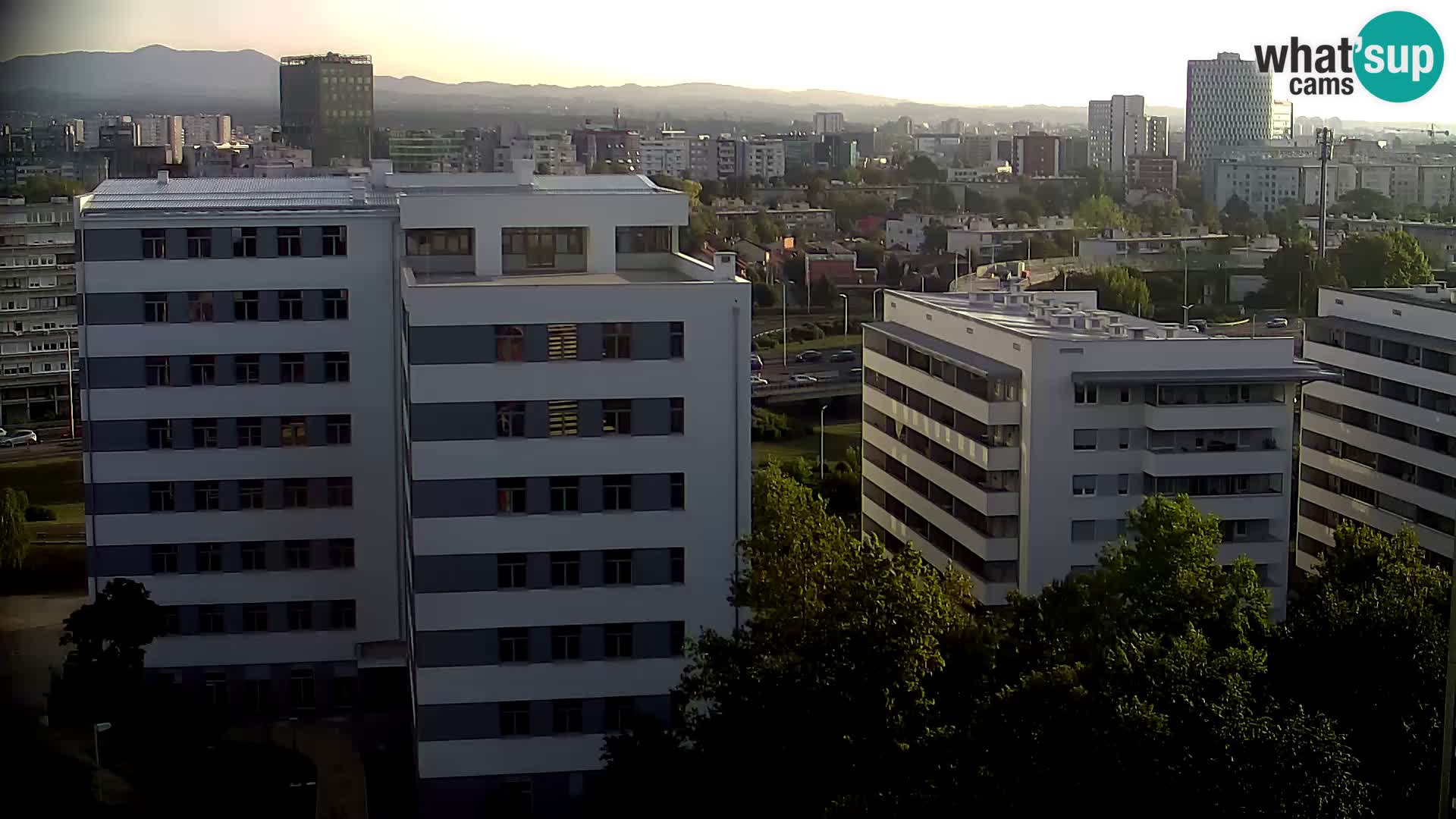 Rond-point en direct traversant les avenues Slavonska et Marin Držić à Zagreb webcam