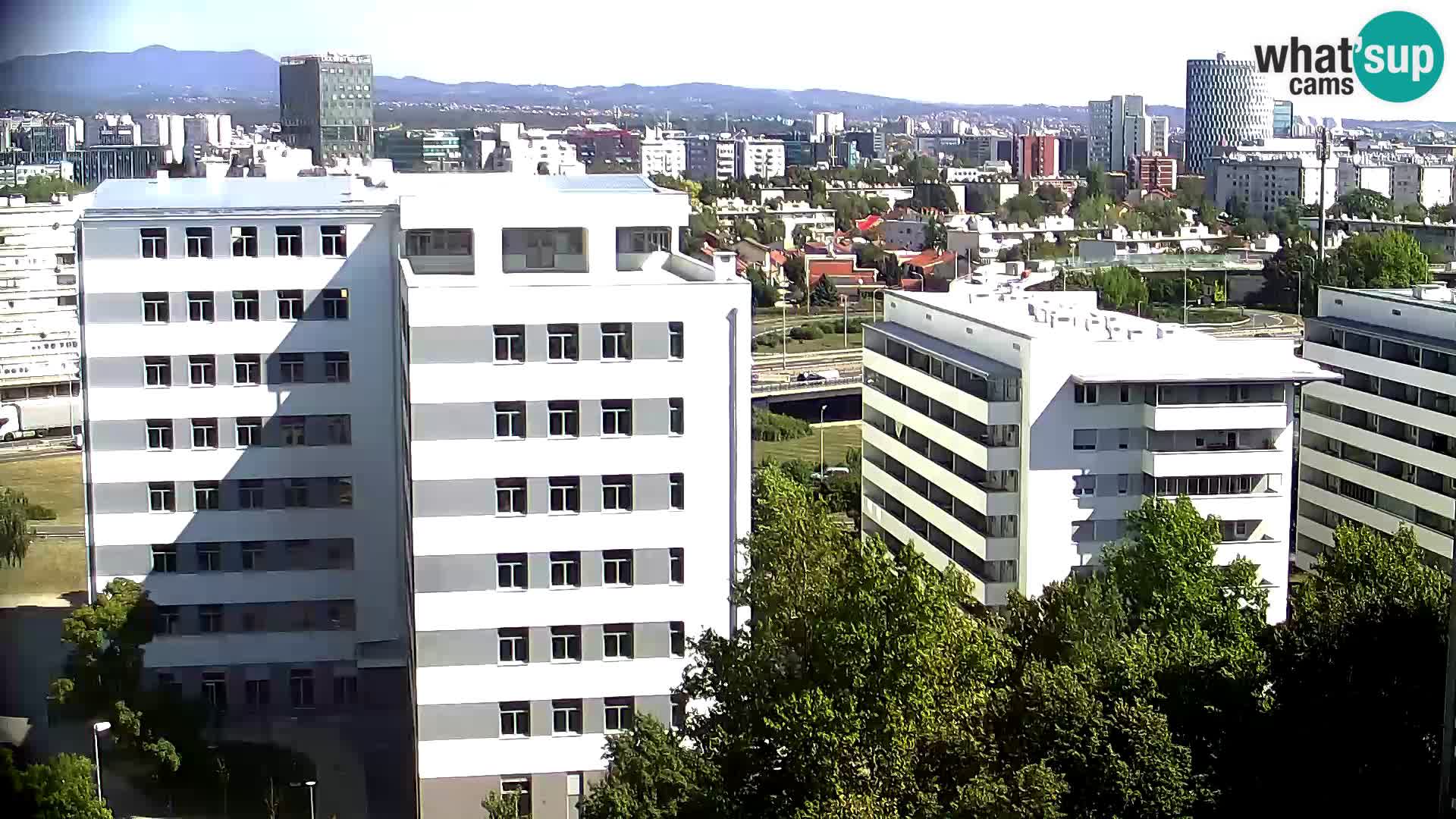 Rond-point en direct traversant les avenues Slavonska et Marin Držić à Zagreb webcam