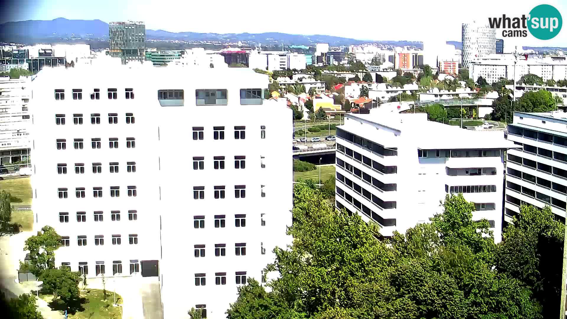 Rond-point en direct traversant les avenues Slavonska et Marin Držić à Zagreb webcam