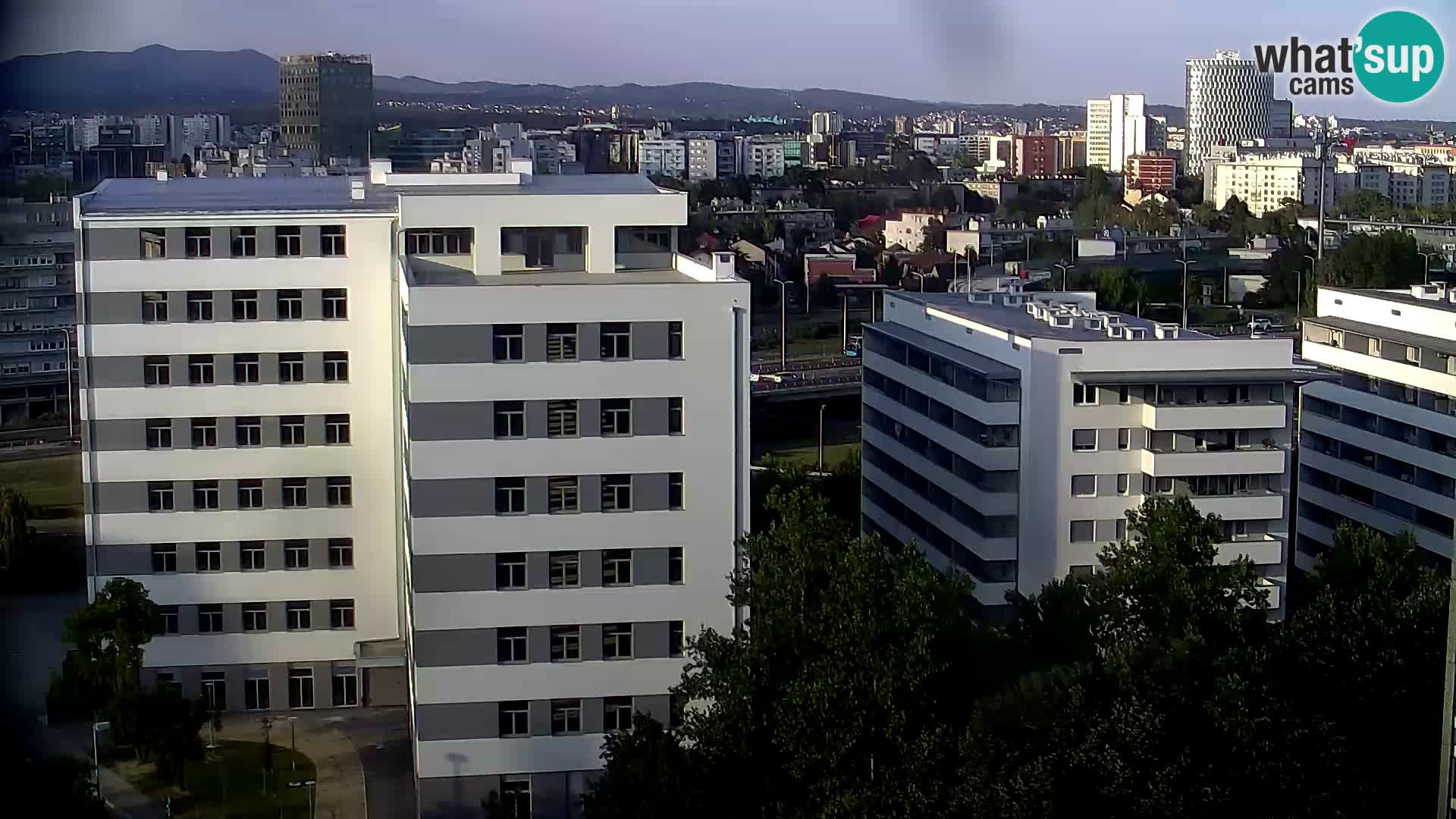 Live-Kreisverkehr Slavonska und Marin Držić Avenue zur Zagreb Webcam