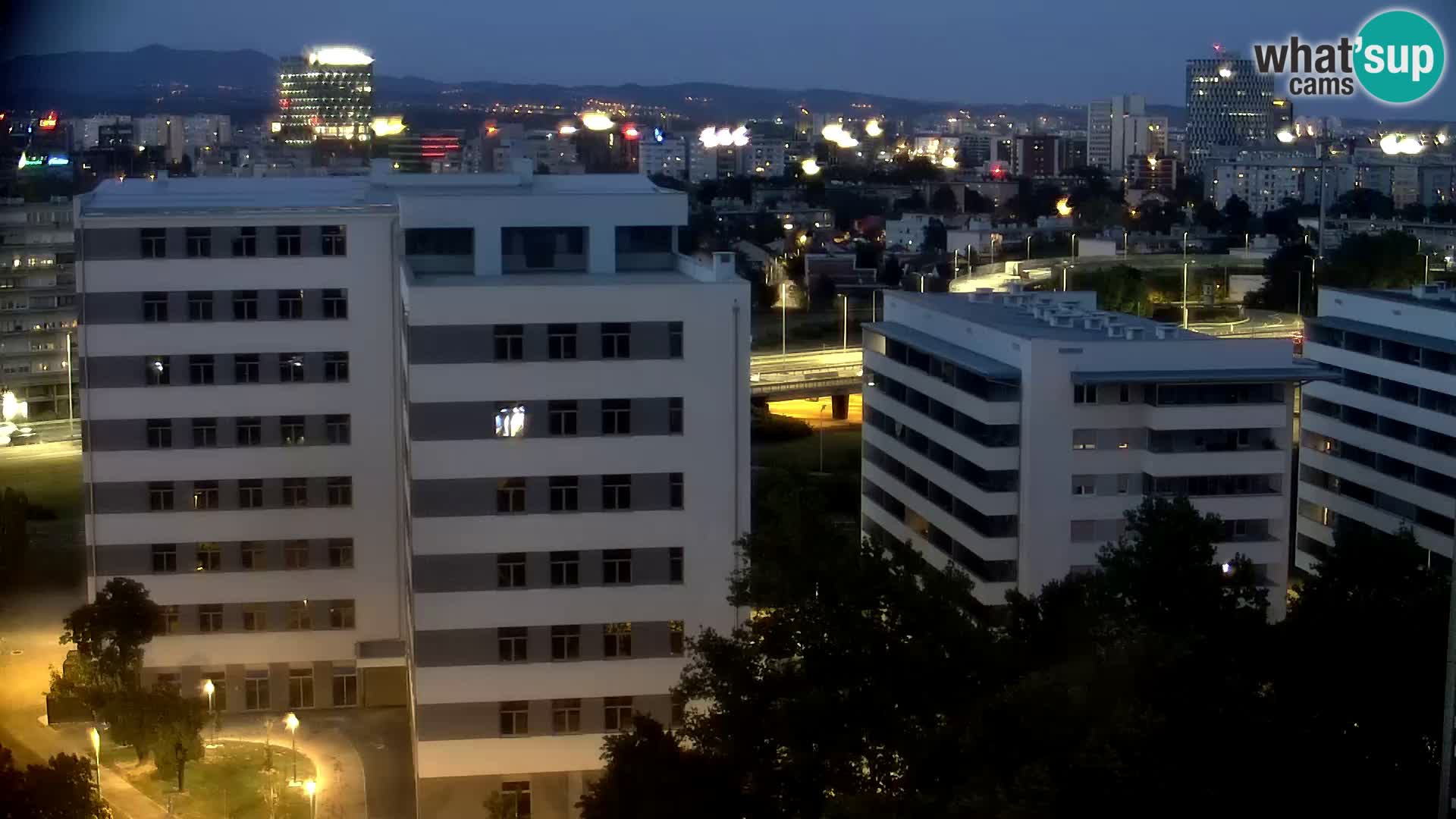 Krožišče Slavonske in Marin Držićeve ulice v Zagrebu v živo