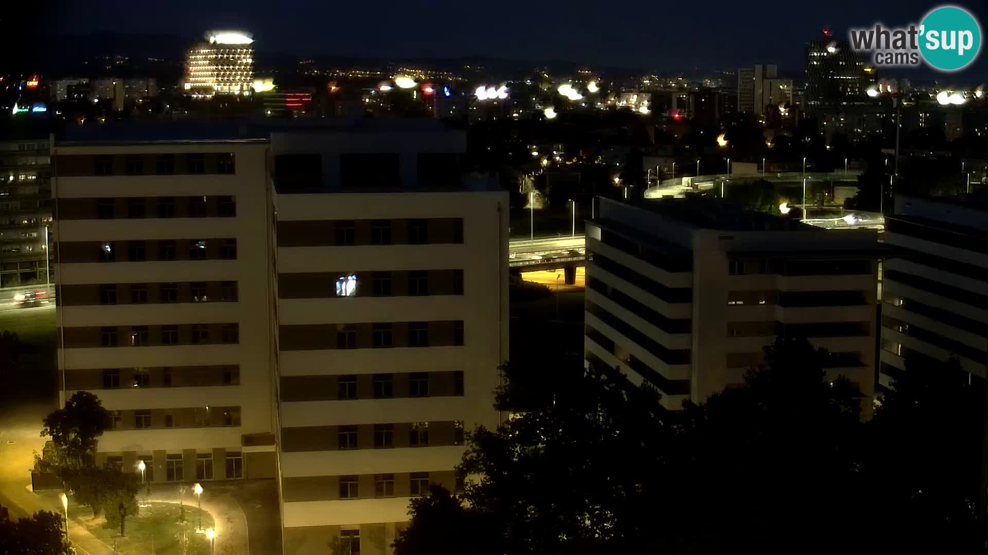Rond-point en direct traversant les avenues Slavonska et Marin Držić à Zagreb webcam