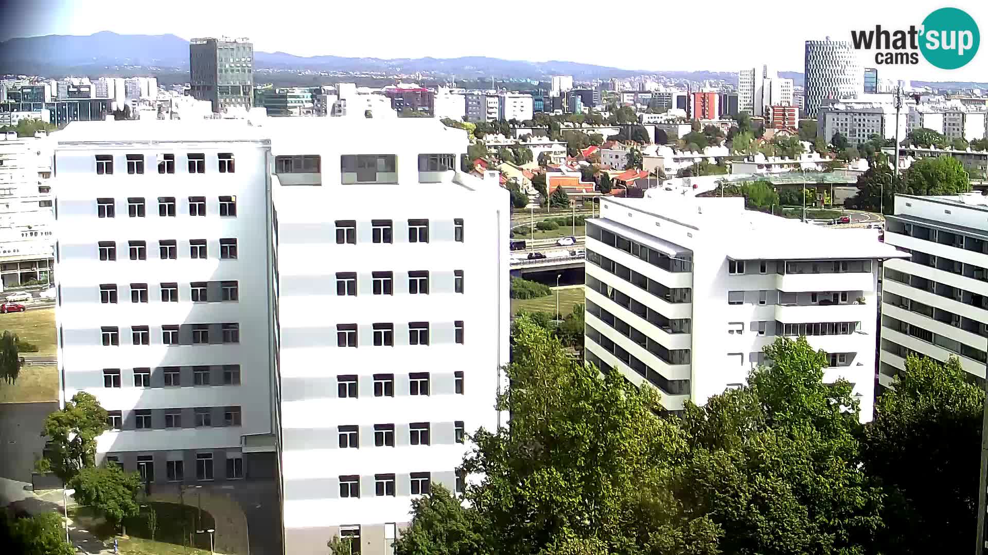 Live-Kreisverkehr Slavonska und Marin Držić Avenue zur Zagreb Webcam