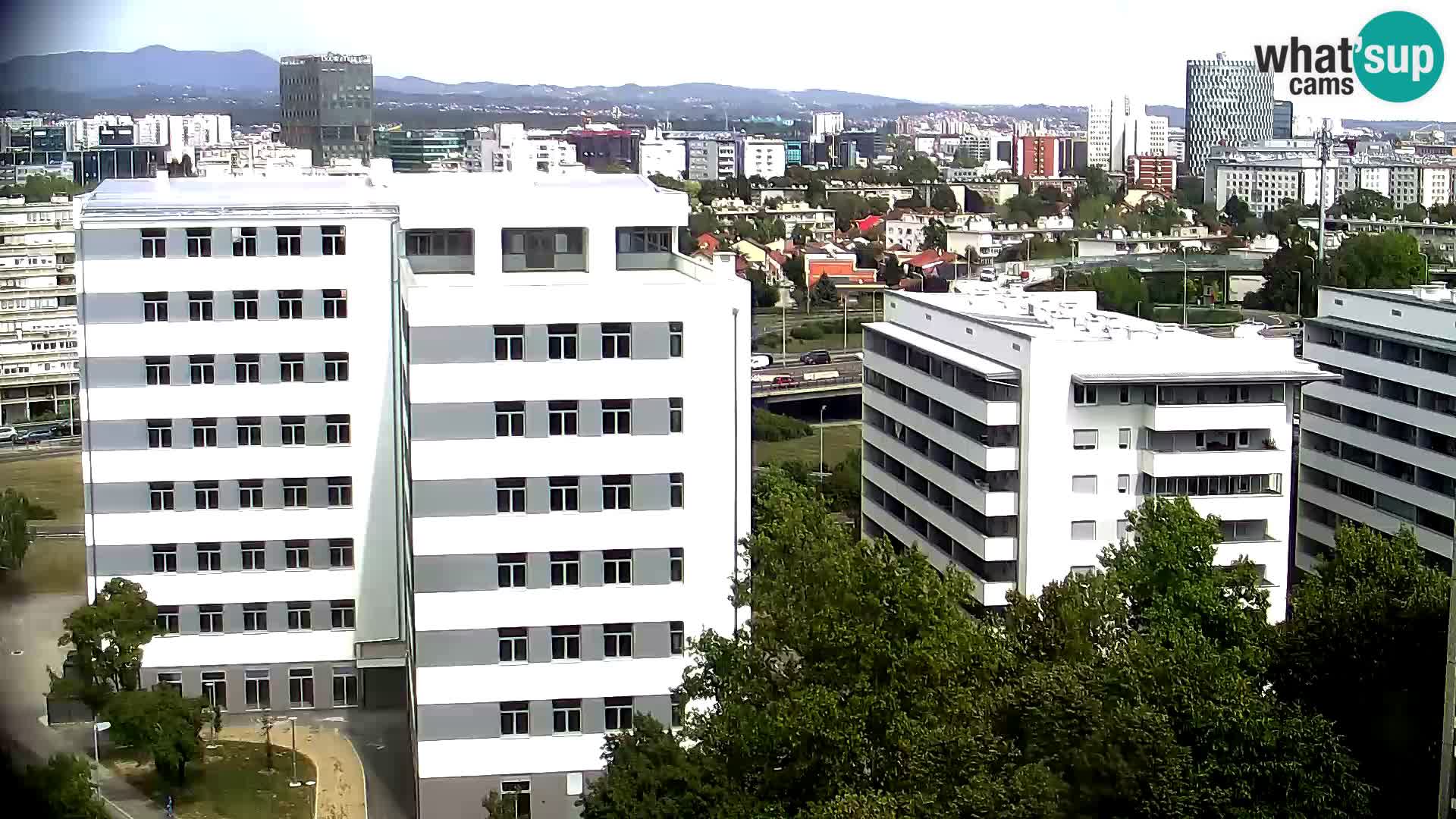 Live-Kreisverkehr Slavonska und Marin Držić Avenue zur Zagreb Webcam