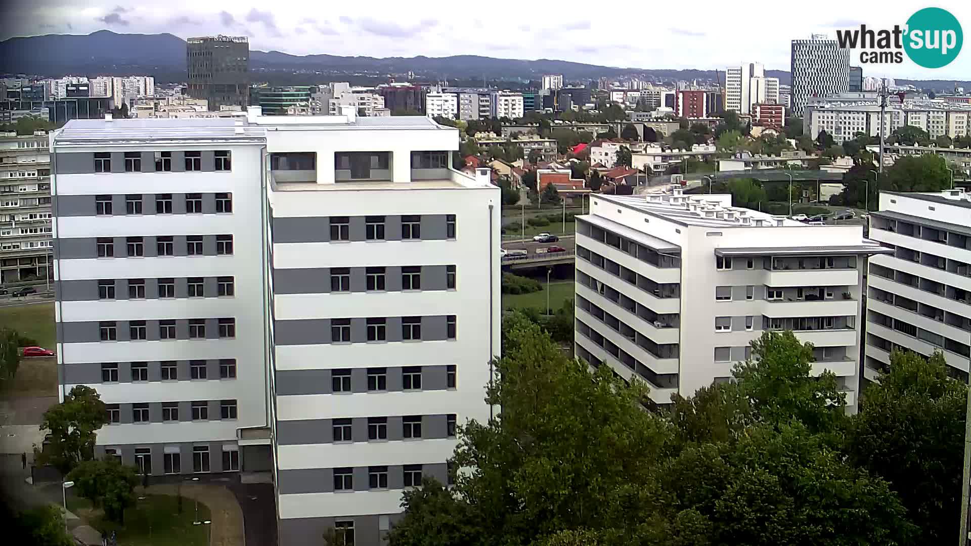 Krožišče Slavonske in Marin Držićeve ulice v Zagrebu v živo
