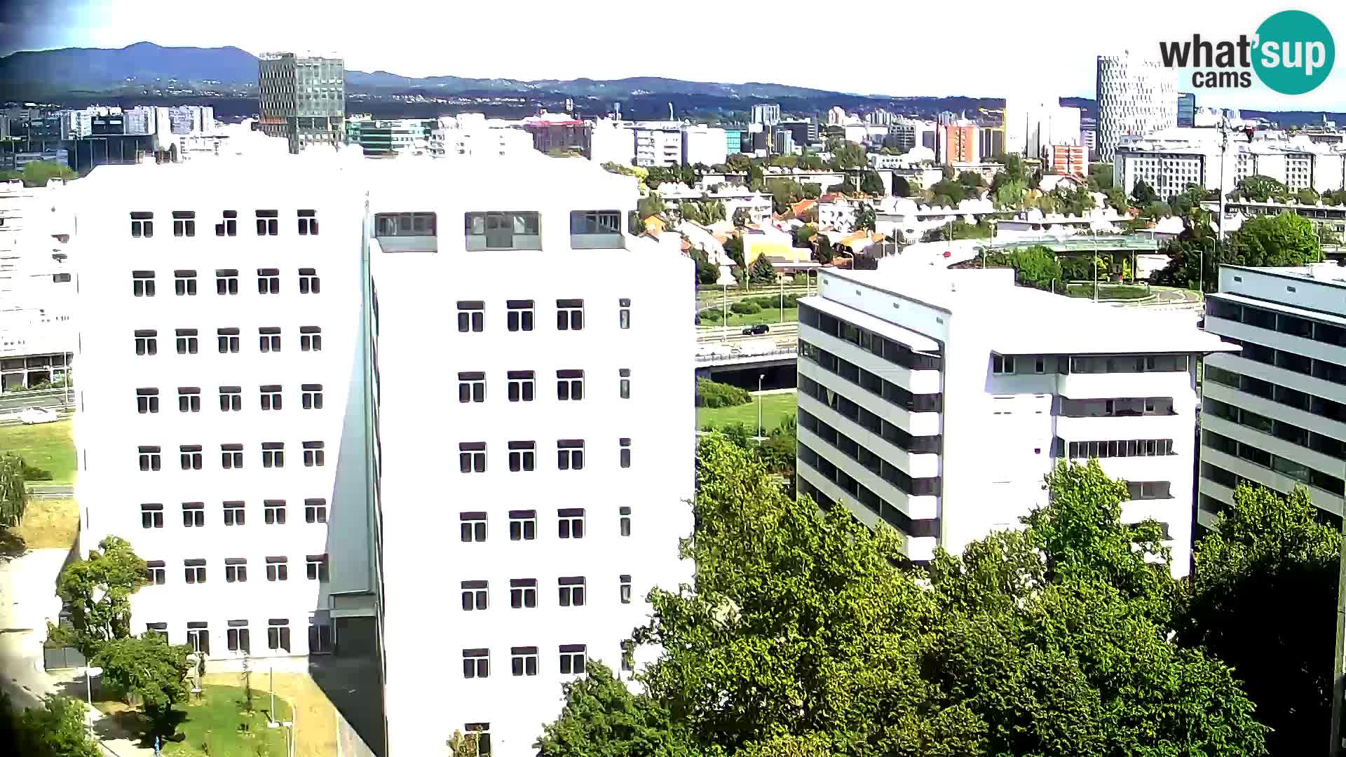 Live-Kreisverkehr Slavonska und Marin Držić Avenue zur Zagreb Webcam