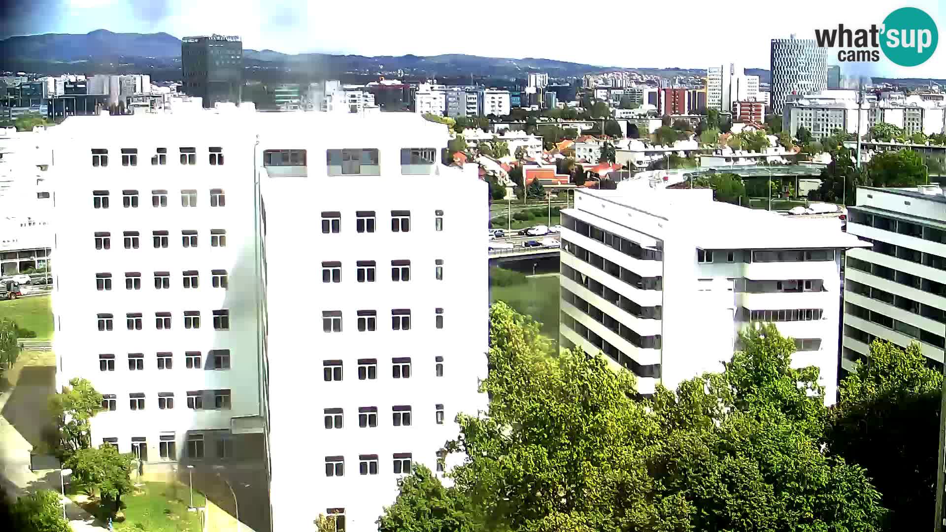 Live Interchange of Slavonska Avenue and Marin Držić Avenue in Zagreb webcam