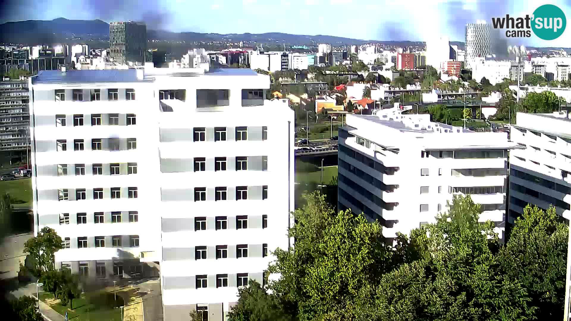 Live-Kreisverkehr Slavonska und Marin Držić Avenue zur Zagreb Webcam