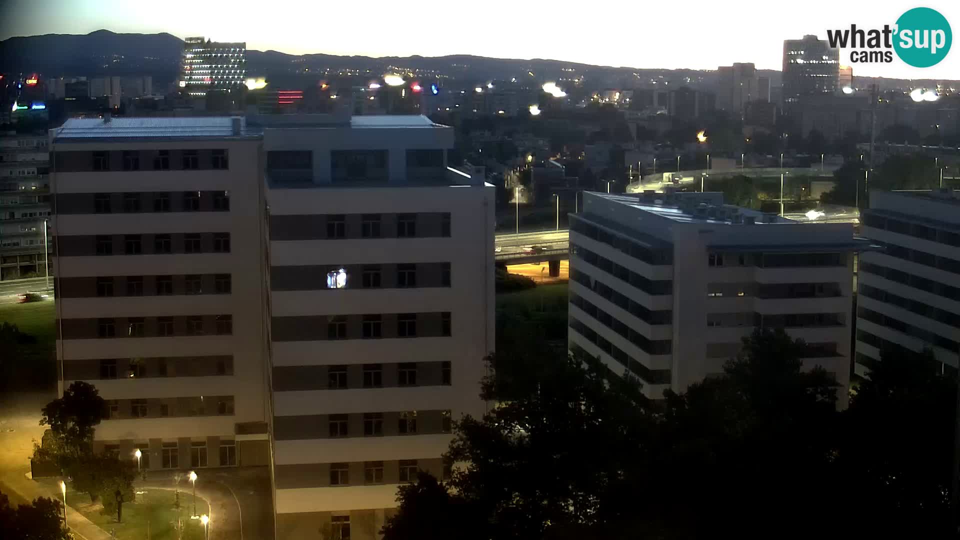 Krožišče Slavonske in Marin Držićeve ulice v Zagrebu v živo