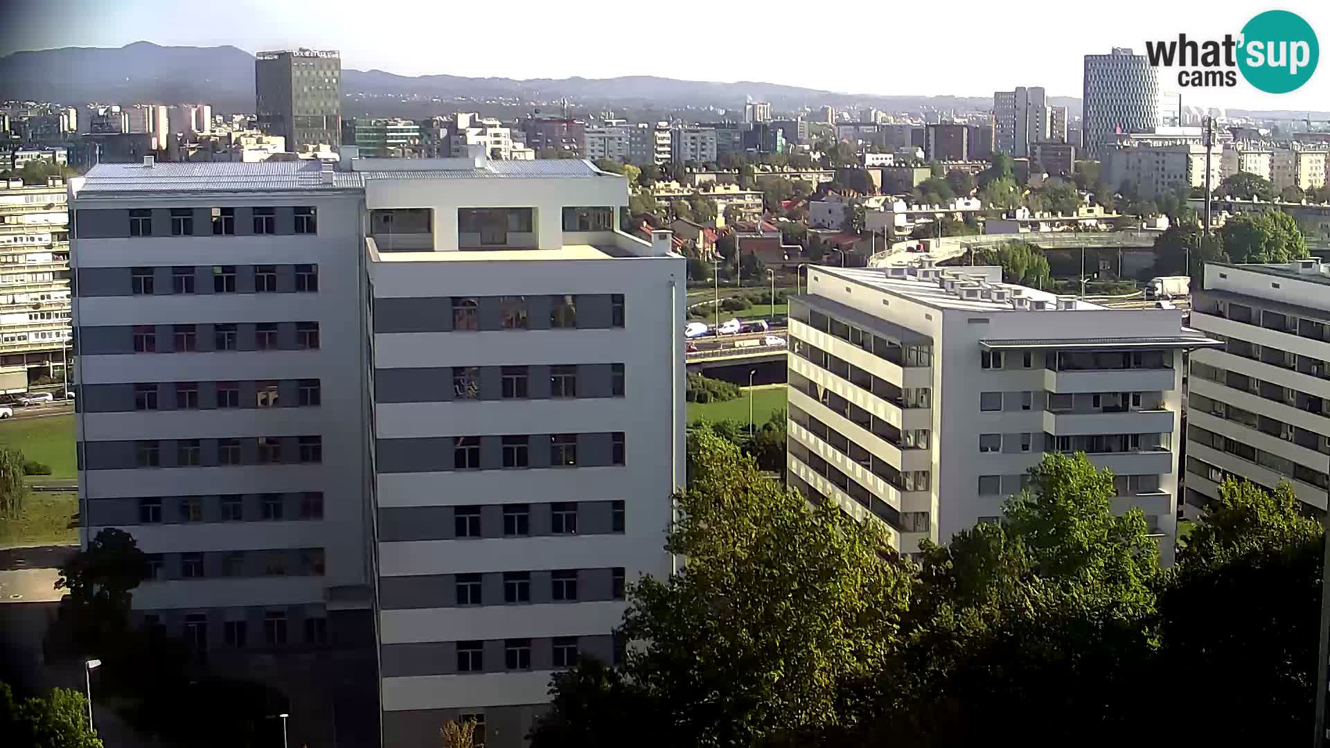 Web kamera Petlja Slavonska – Držićeva  – Zagreb Live