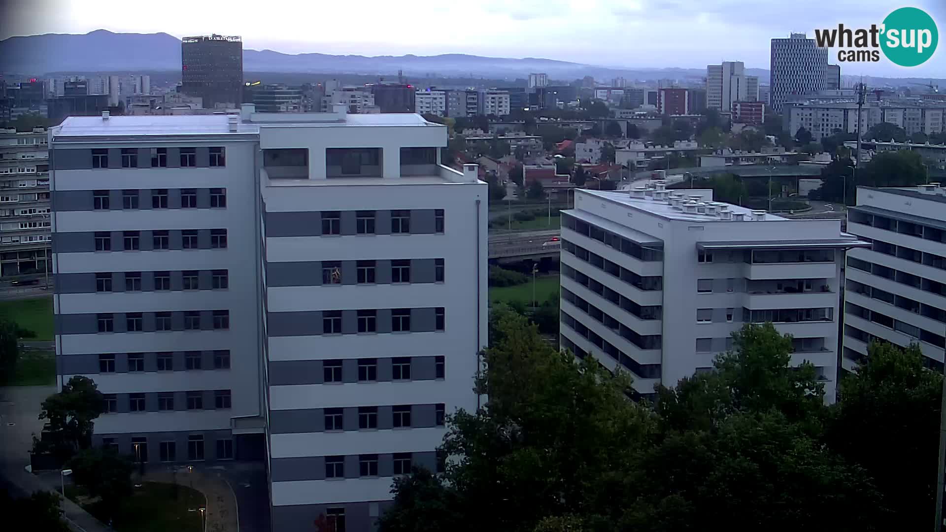 Web kamera Petlja Slavonska – Držićeva  – Zagreb Live