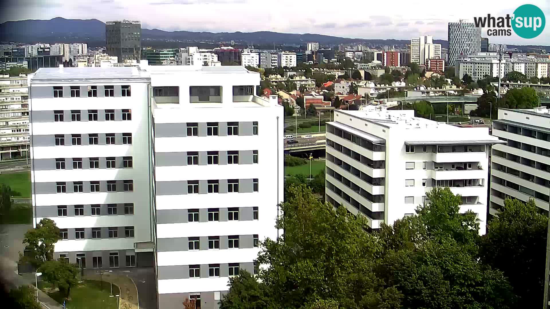 Web kamera Petlja Slavonska – Držićeva  – Zagreb Live