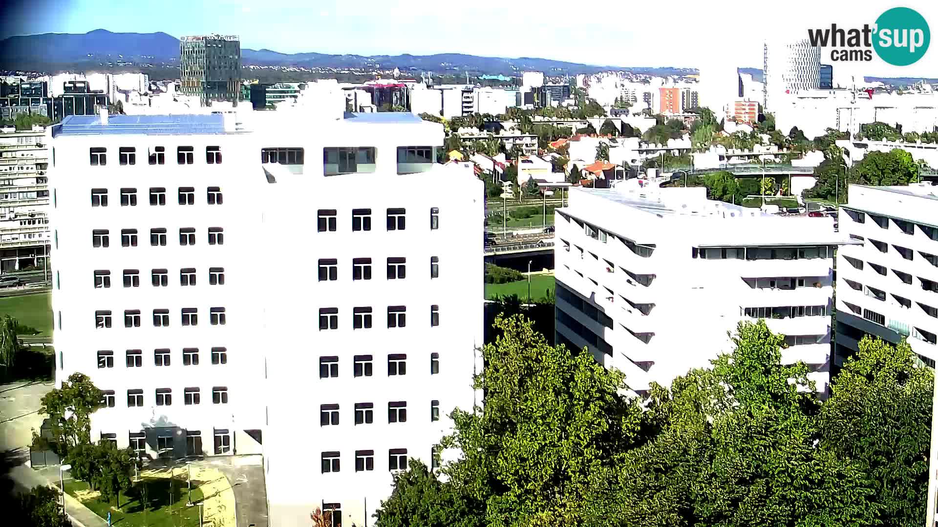 Web kamera Petlja Slavonska – Držićeva  – Zagreb Live