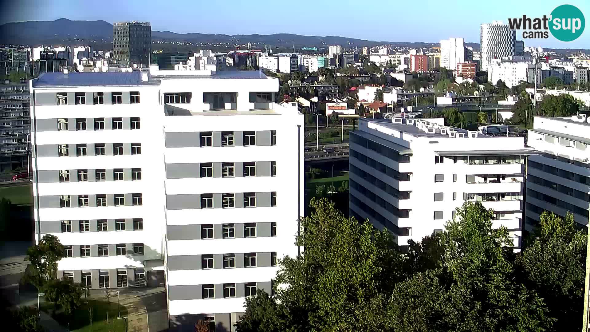 Rond-point en direct traversant les avenues Slavonska et Marin Držić à Zagreb webcam