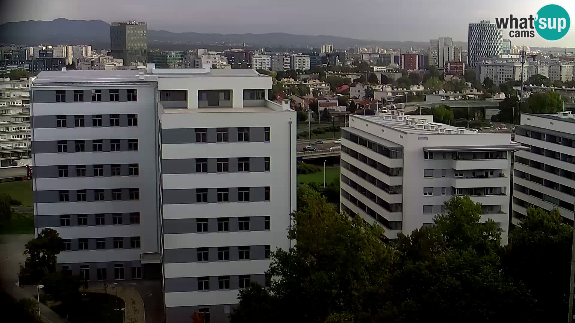 Web kamera Petlja Slavonska – Držićeva  – Zagreb Live